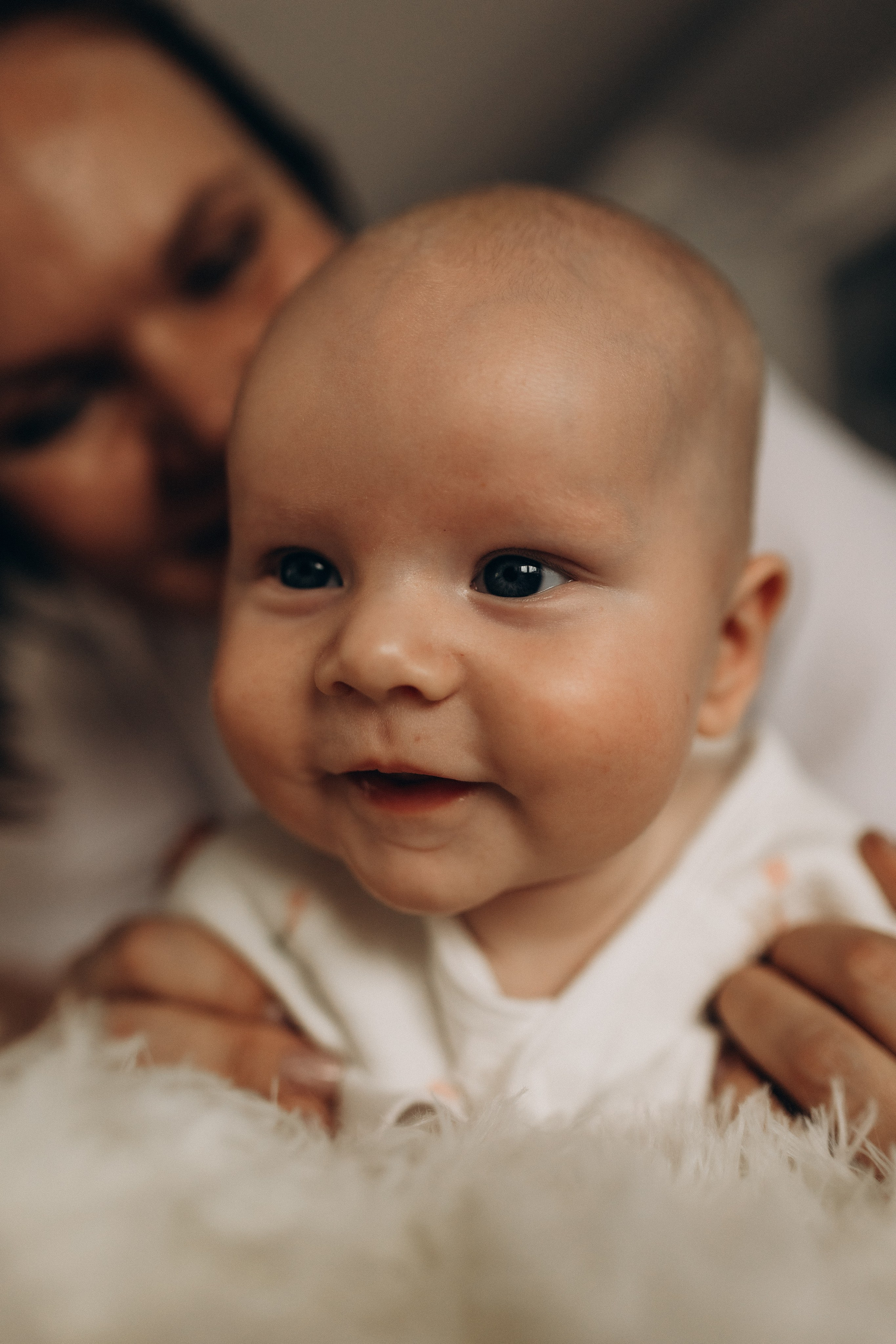 Александр Сергеевич с мамой и бабушкой 🤍. Фотограф Артем Бросов в Санкт-Петербурге и Дубае