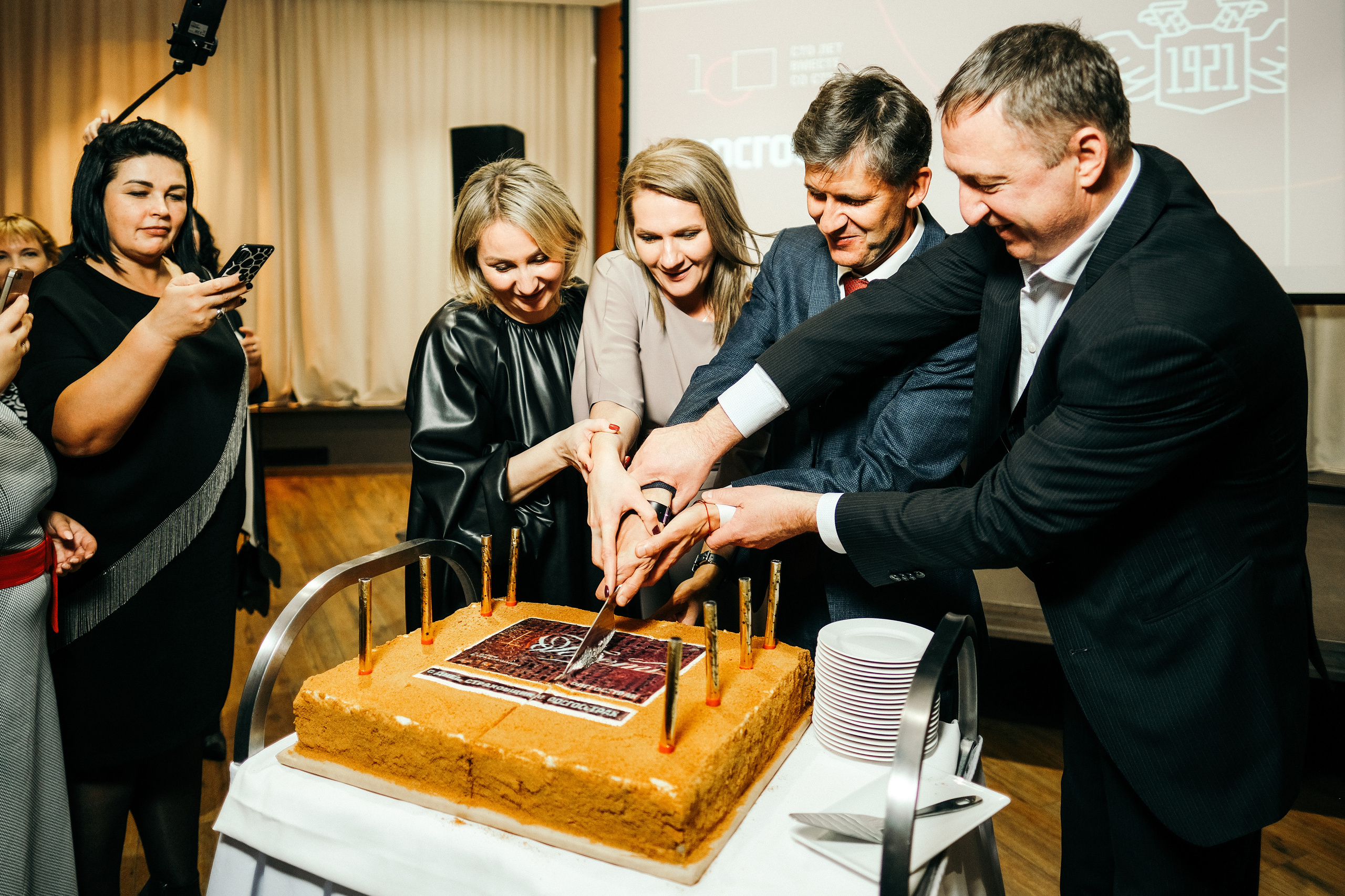 РОСГССТРАХ юбилей 100 лет. Свадебный и репортажной фотограф Денис Ожигин в Краснодаре и Краснодарском крае