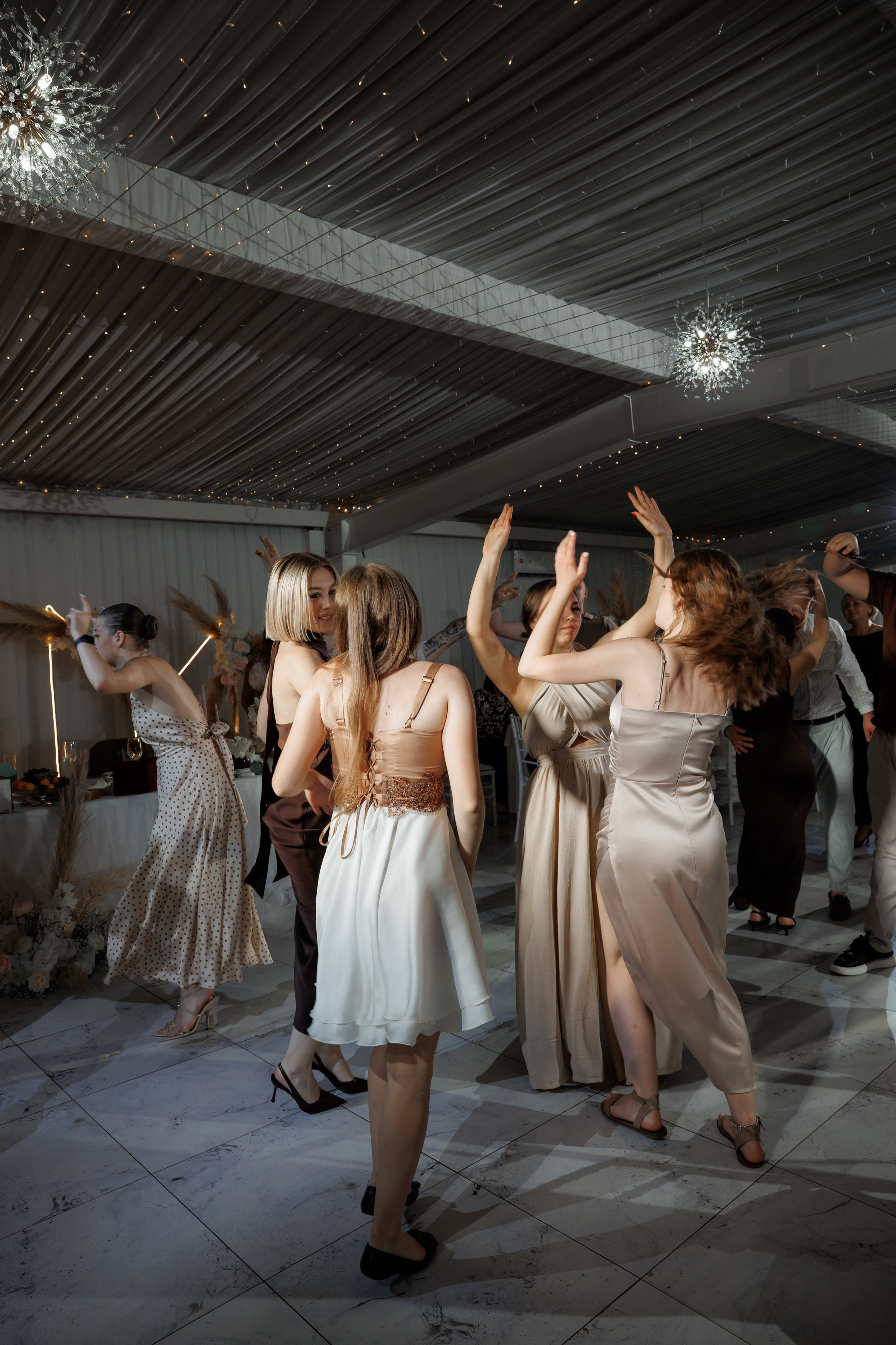 Дворянское гнездо, ЗАГС г. Королев, банкет в Аркобалено (Villa Arkobaleno). Свадебный и репортажный фотограф (Москва, Королев и другие)