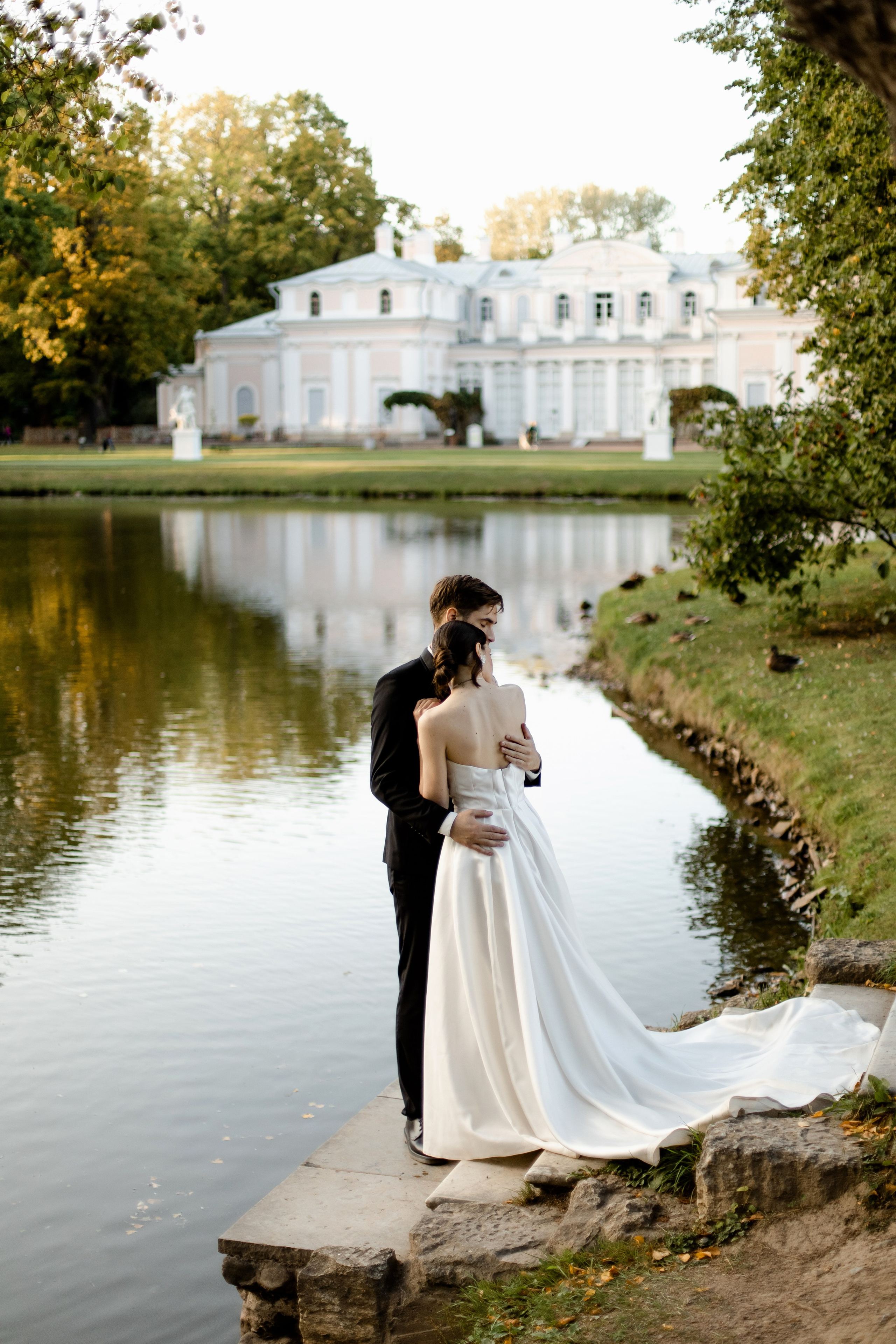 Свадебная прогулка в Ораниенбауме. Свадебный и портретный фотограф в Миассе Филиппенко Дарья