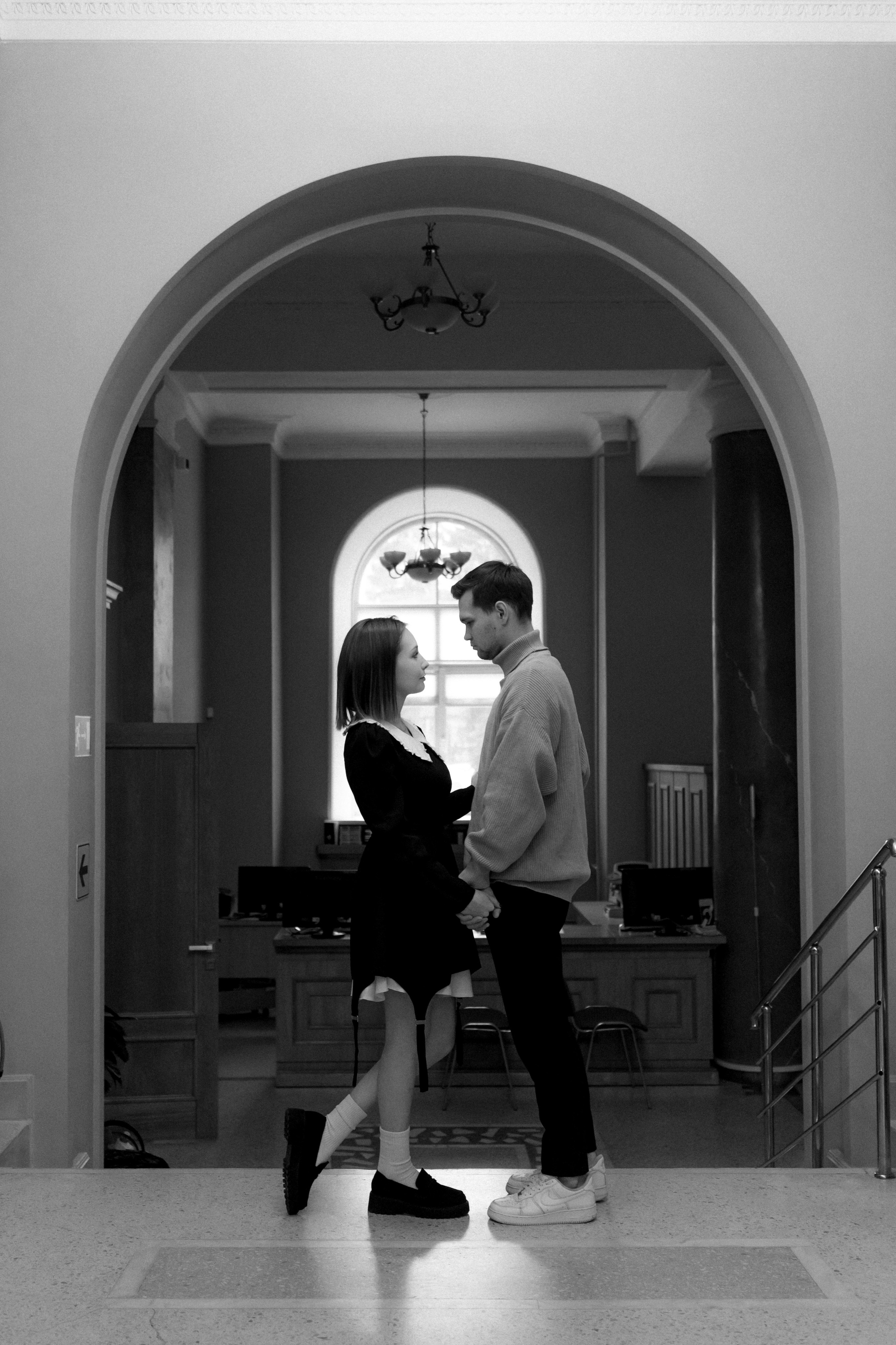 Вероника & Егор. Прогулка под шелест страниц. Эстетичная фото- и видеосъёмка Ирина Арсентьева. Челябинск и весь мир