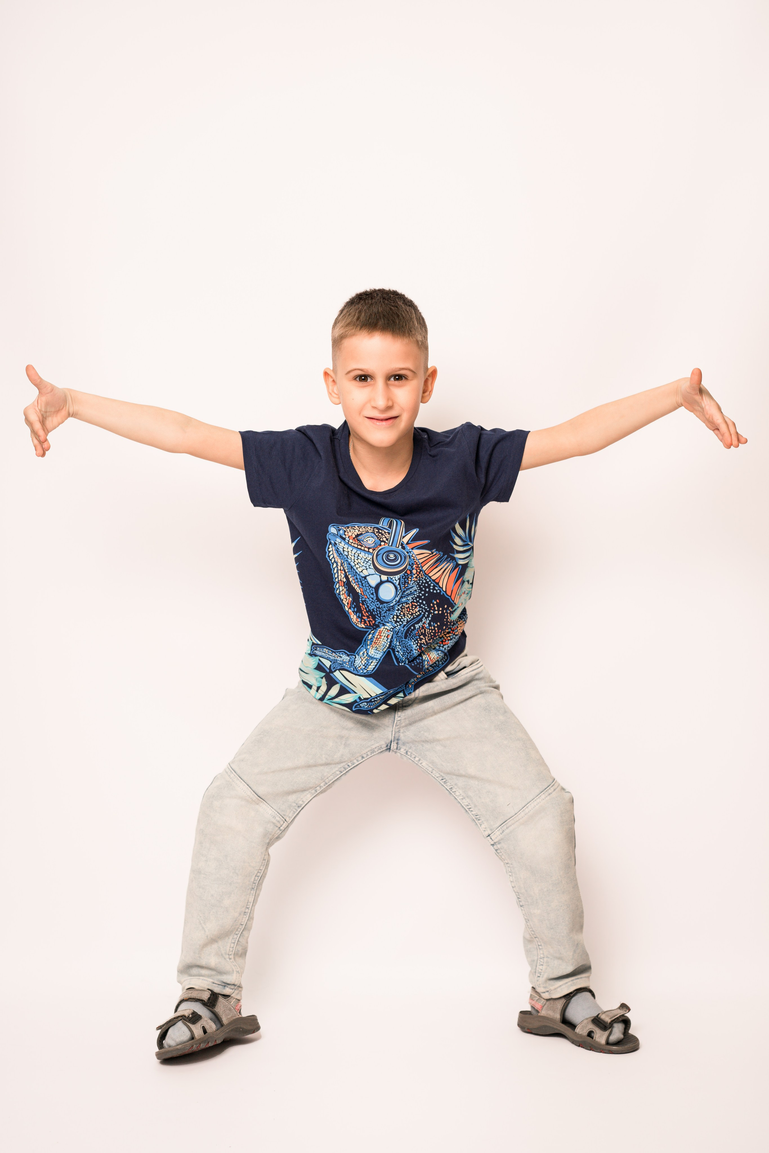 Детский сад, портреты белый фон. Фотограф Шунова Саша