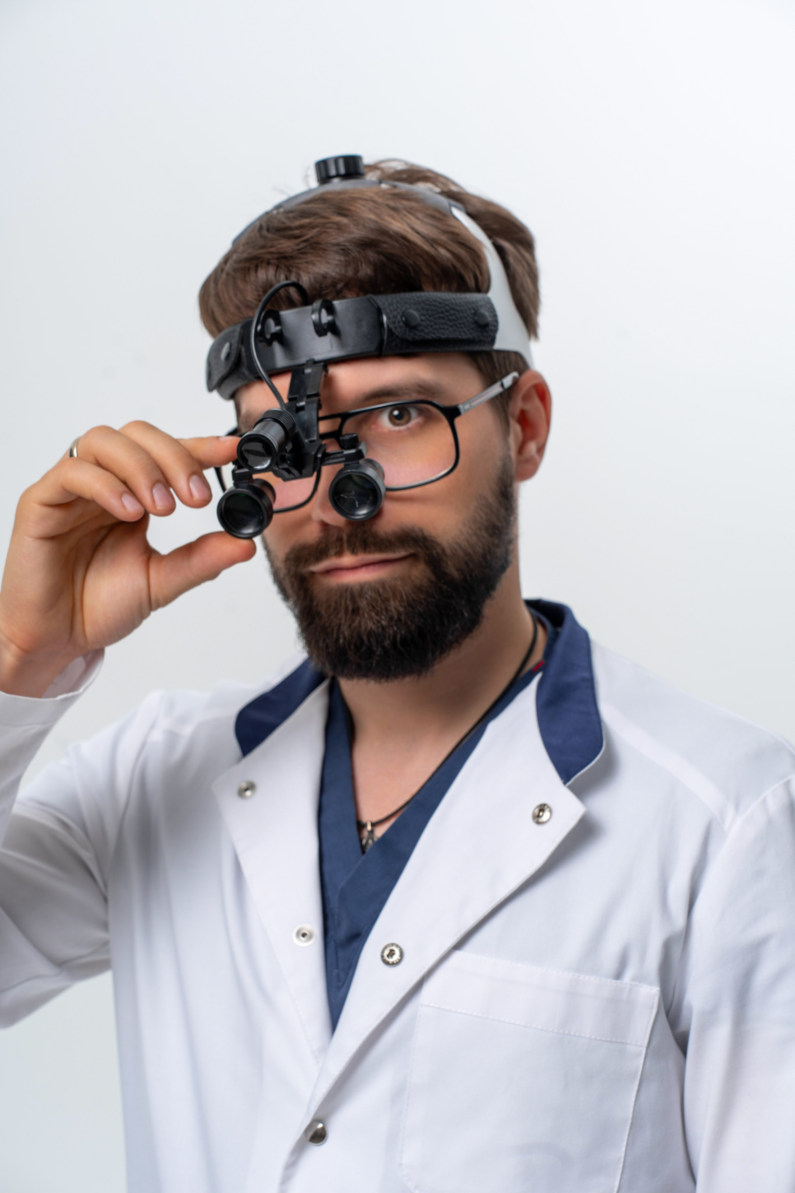 Фотосессия для лор врача в фотостудии в Москве