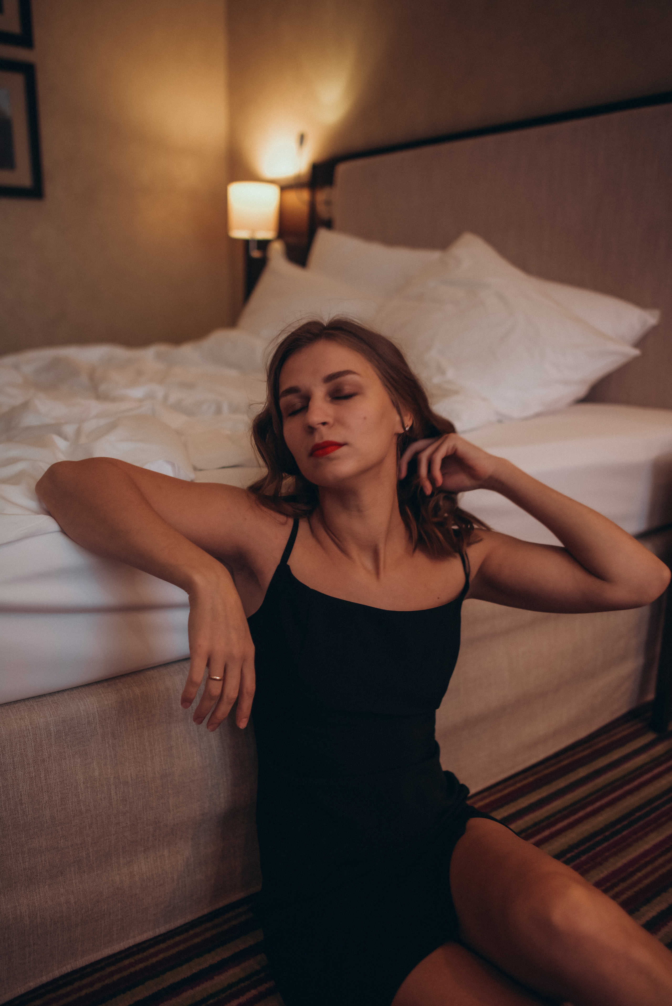 женская фотосессия в отеле 
