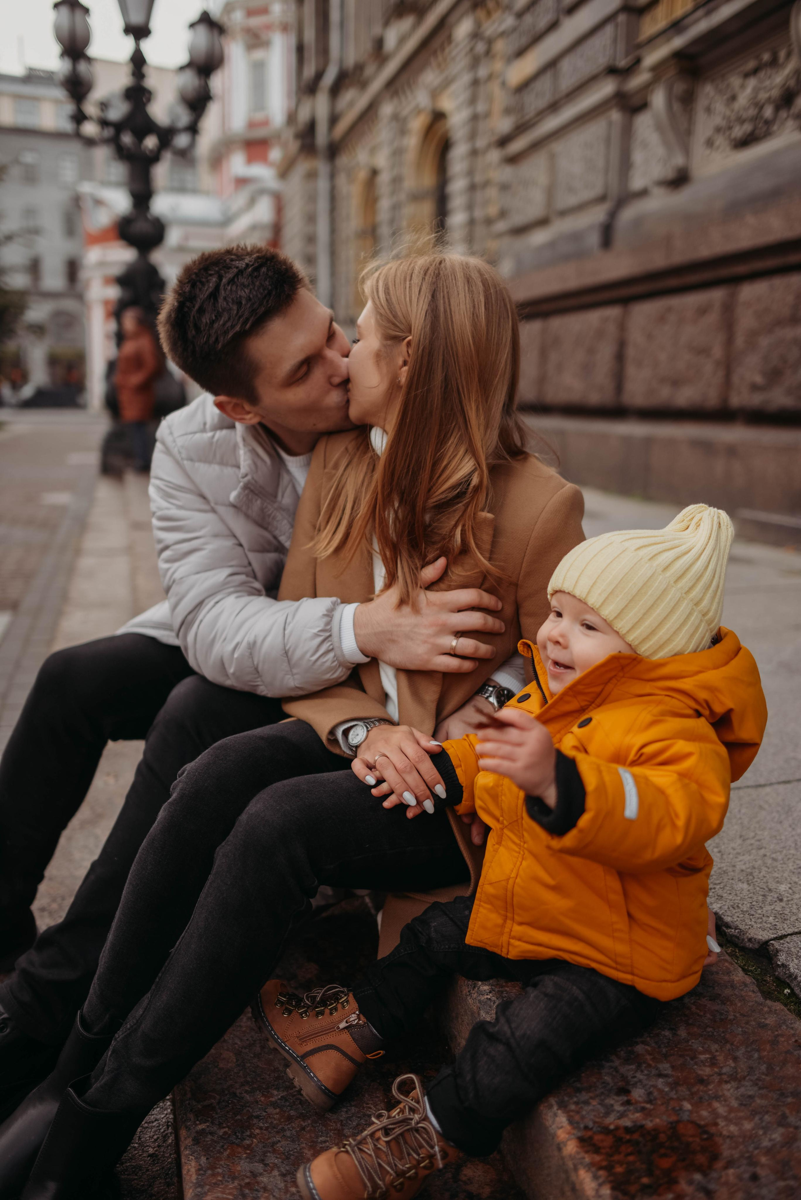 Фотопрогулка по центру СПб Елена, Влад и Миша. Семейный и свадебный фотограф в Санкт-Петербурге Яна