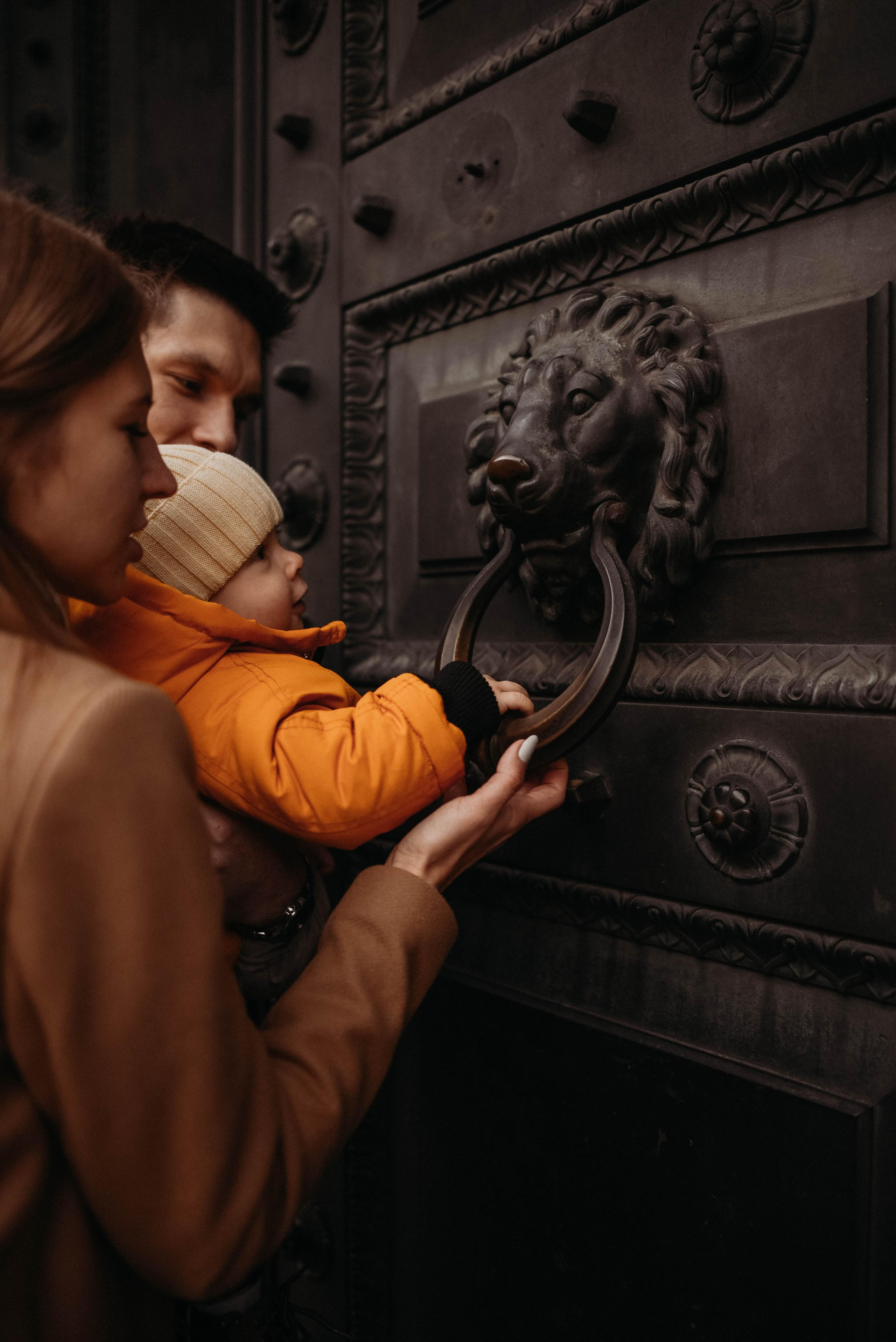 Фотопрогулка по центру СПб Елена, Влад и Миша. Семейный и свадебный фотограф в Санкт-Петербурге Яна