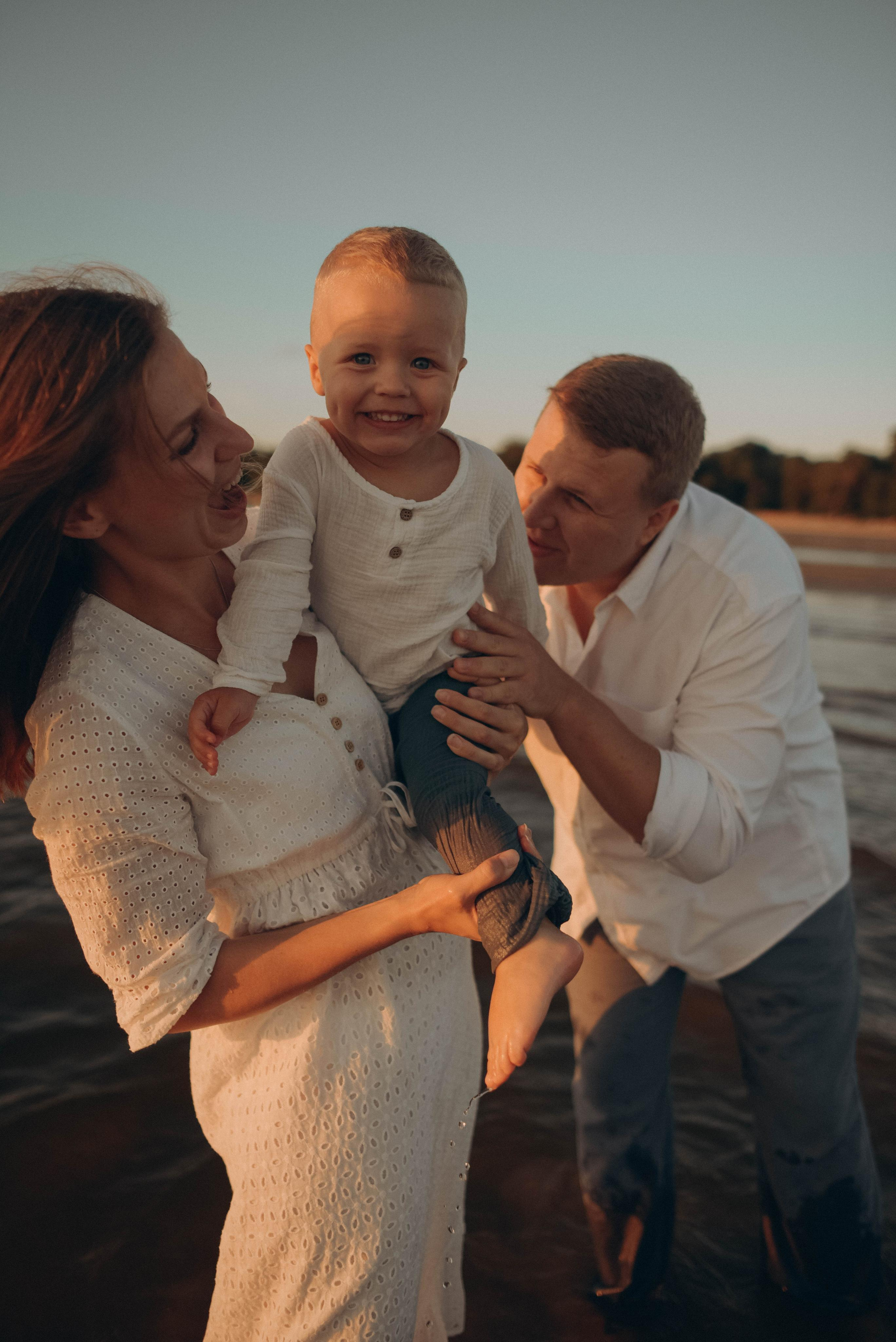 Пикник на заливе. Наташа, Максим и Денис. Семейный и свадебный фотограф в Санкт-Петербурге Яна
