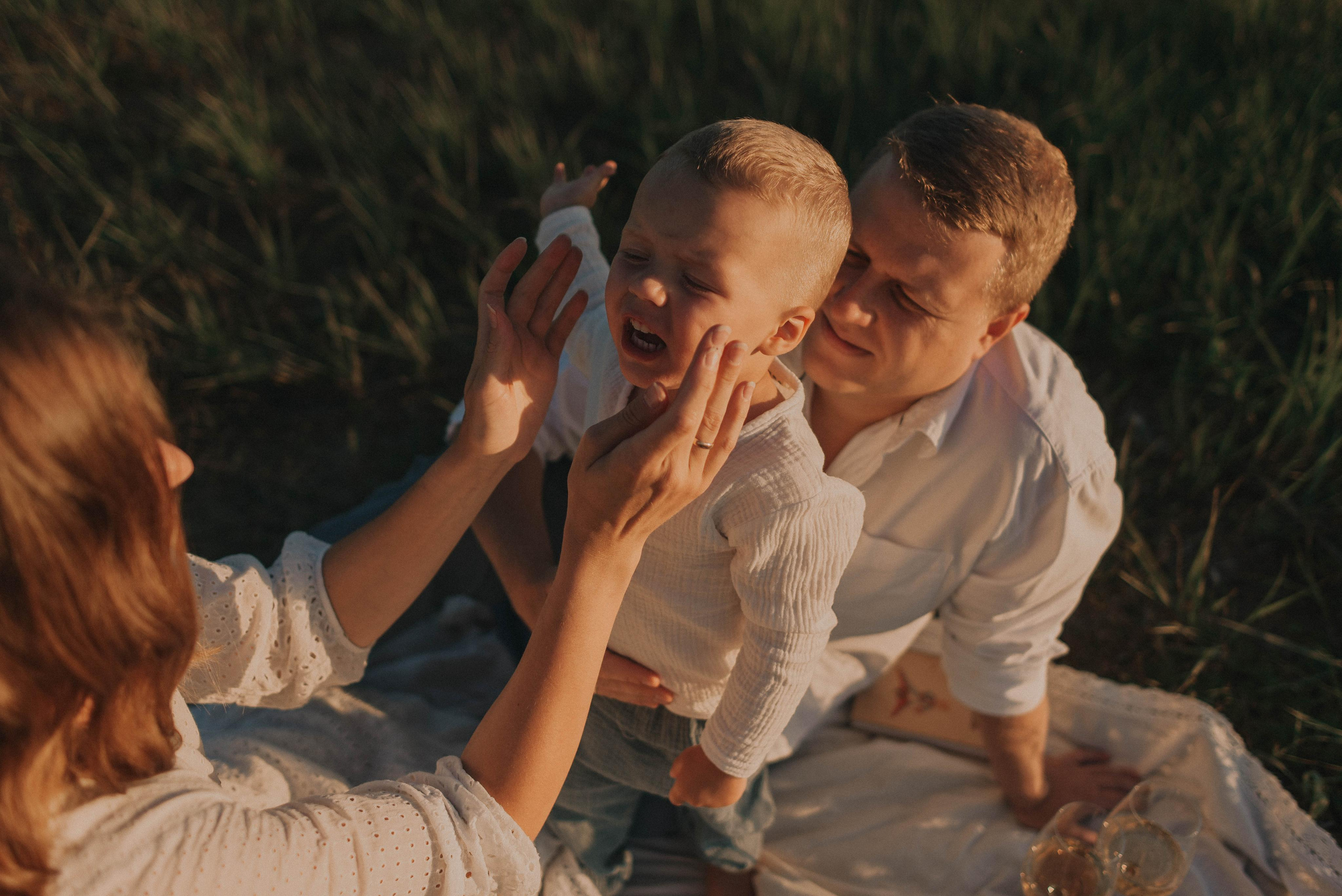 Пикник на заливе. Наташа, Максим и Денис. Семейный и свадебный фотограф в Санкт-Петербурге Яна