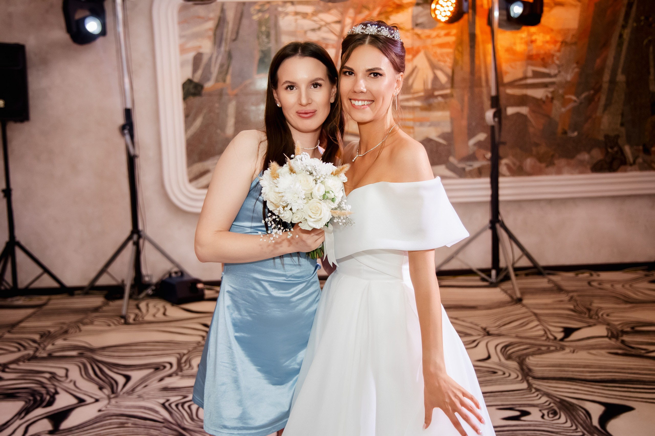 Евгений и Юлия. Совместные сборы. Интурист. Выездная. Фото с Китами. Свадебный фотограф в Хабаровске