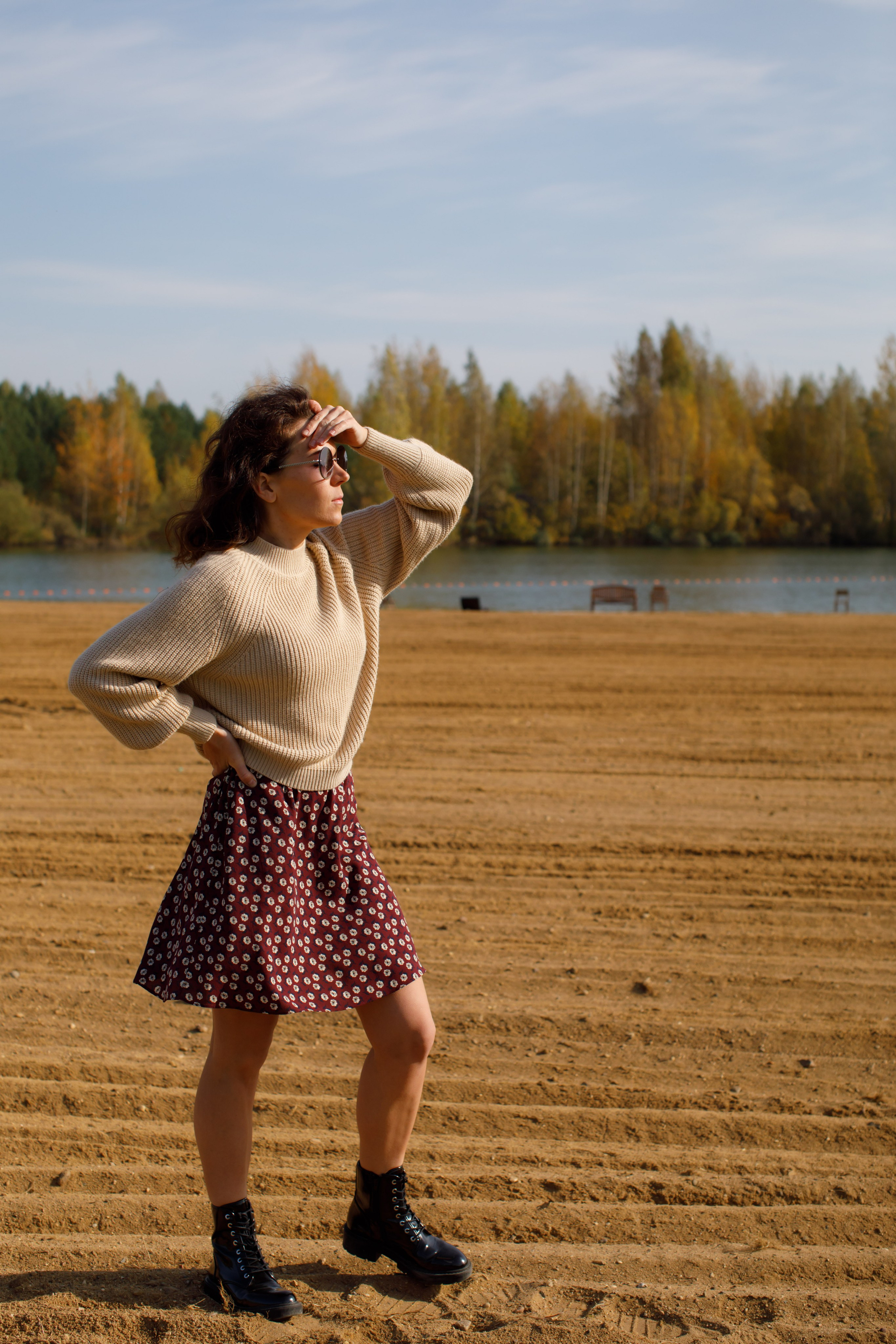 Когда лето встречается с осенью. Фотопрогулка с Дашей в загородном клубе. Портретный и семейный фотограф Юлия Герман