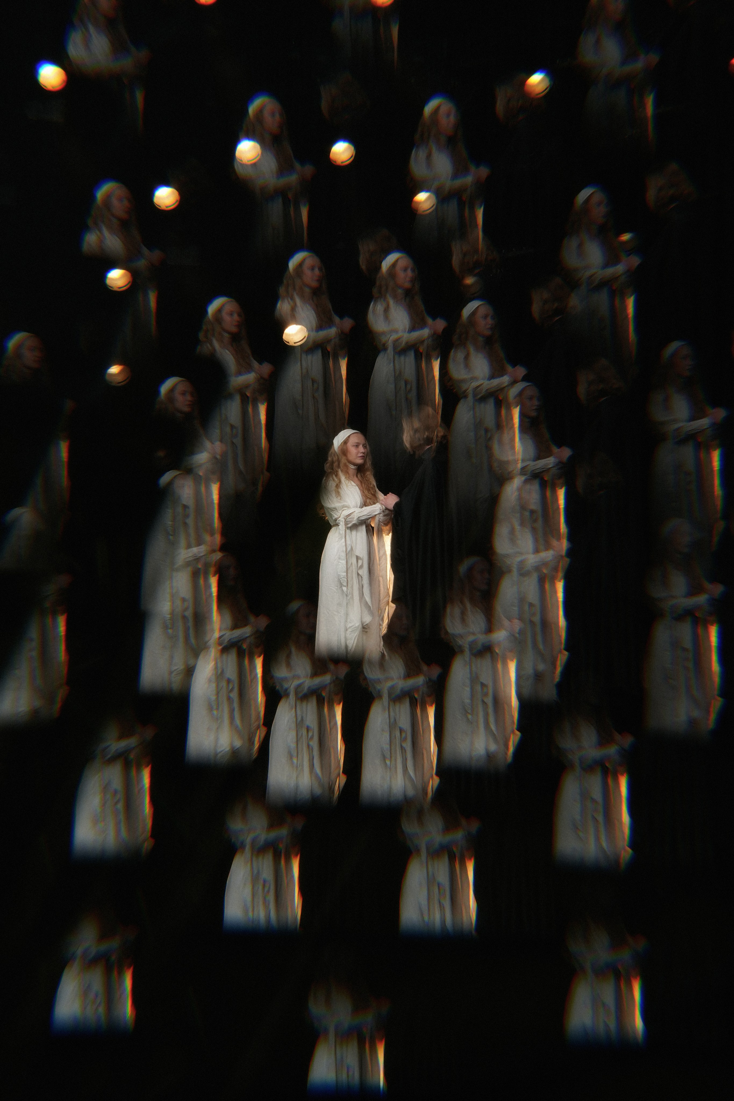 НОВОЕ СЛОВО. ANNA — PHOTOGRAPHER