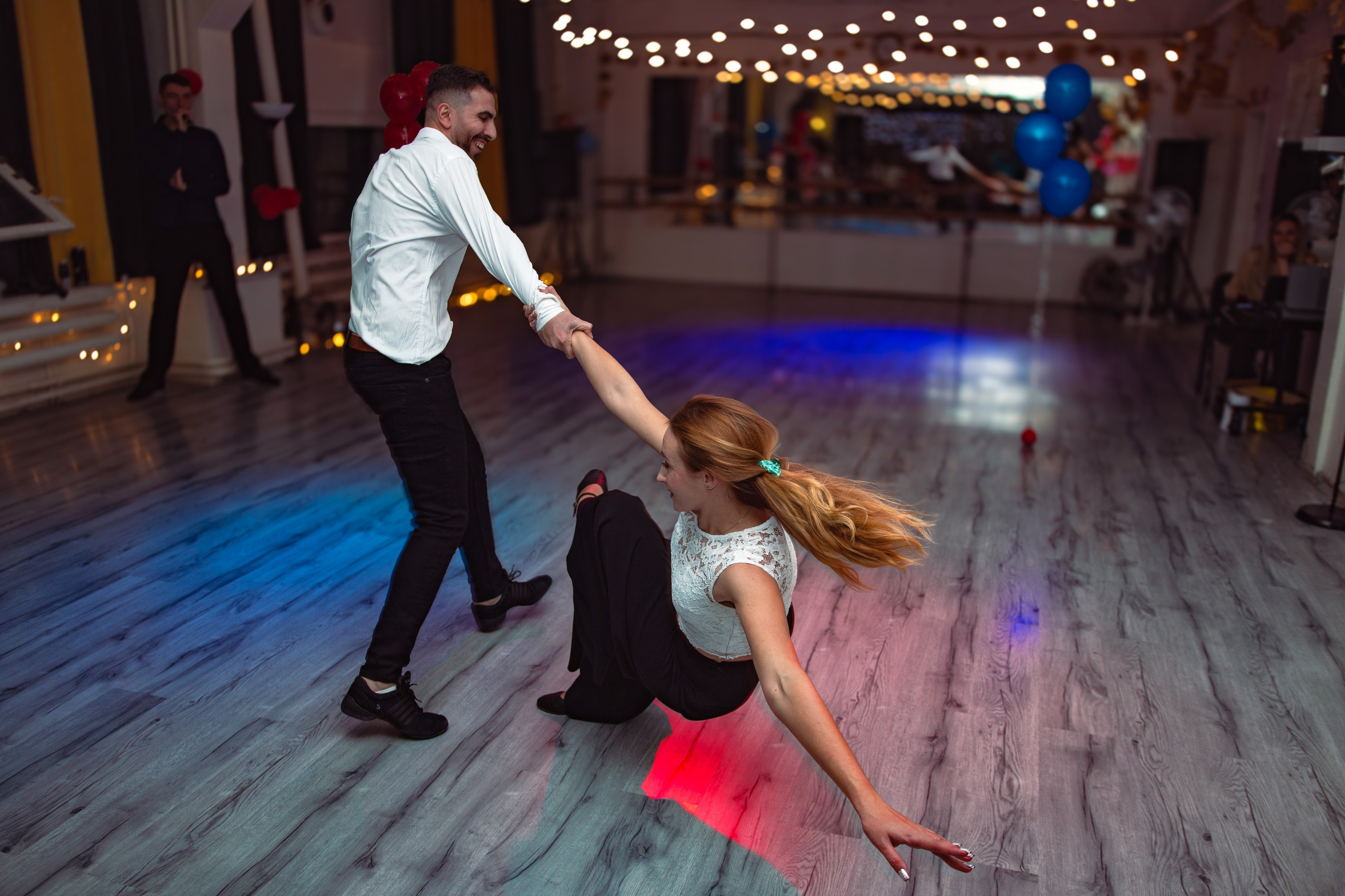 Dance cafe вечеринка