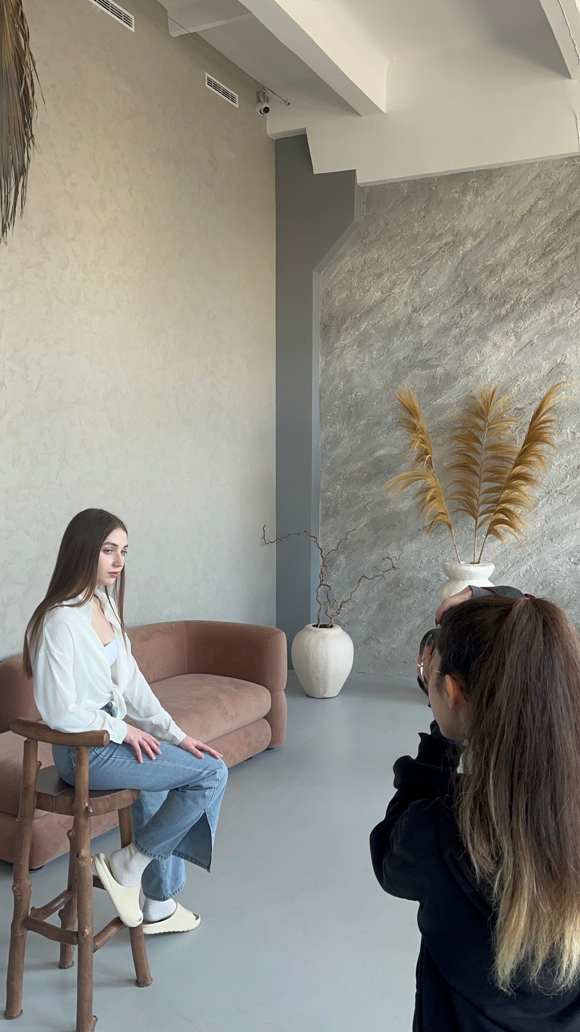 Фото бэкстейдж съёмок и занятий — как проходят наши уроки в Фотошколе Lectory 4.06. Фотошкола Екатеринбург Lectory 4.06