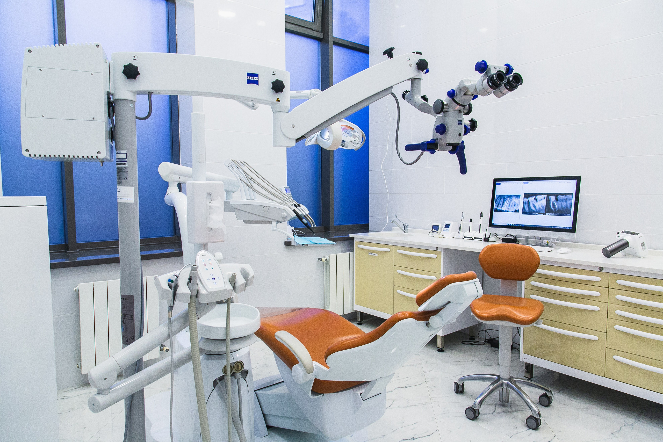 Интерьер стоматологии. Профессиональный фотограф Евгений Земцов в Москве. Контент съемка, репортаж мероприятий, бизнес портреты