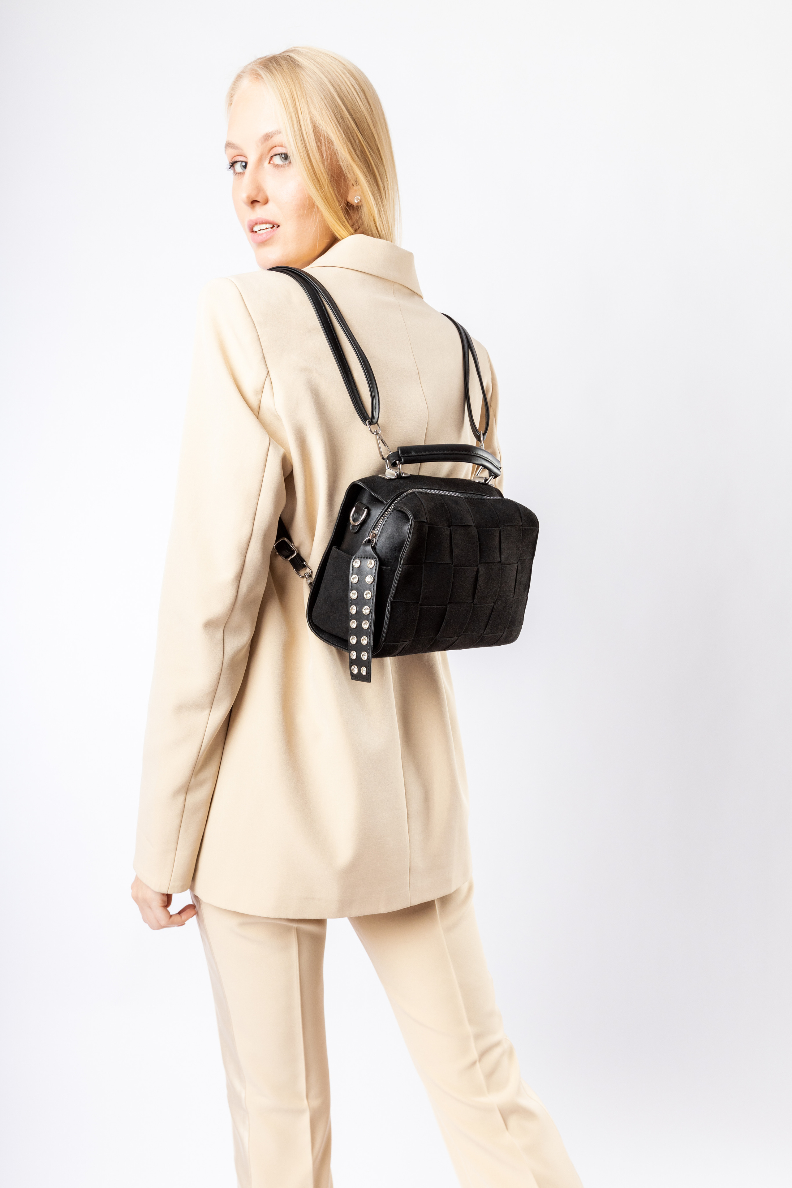 Модельная и предметрая съемка для маркетплейсов. Фотограф в Туле Крупский АнДРей. Фотостудия «КАДР71» в Туле