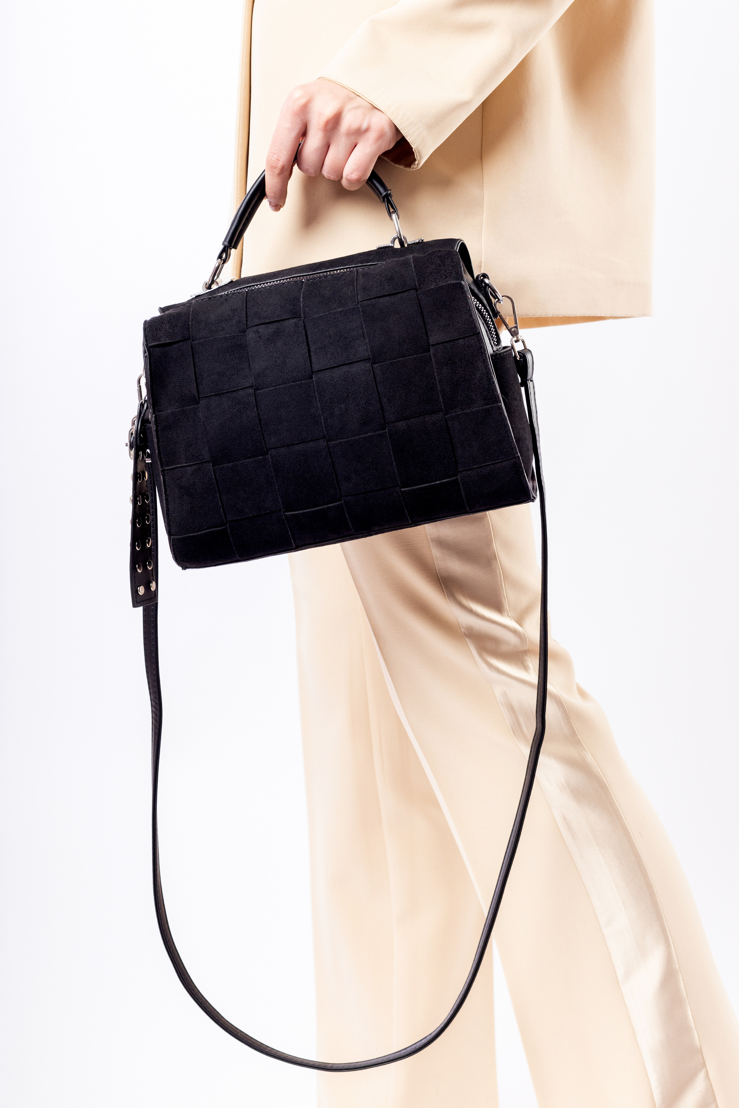 Модельная и предметрая съемка для маркетплейсов. Фотограф в Туле Крупский АнДРей. Фотостудия «КАДР71» в Туле