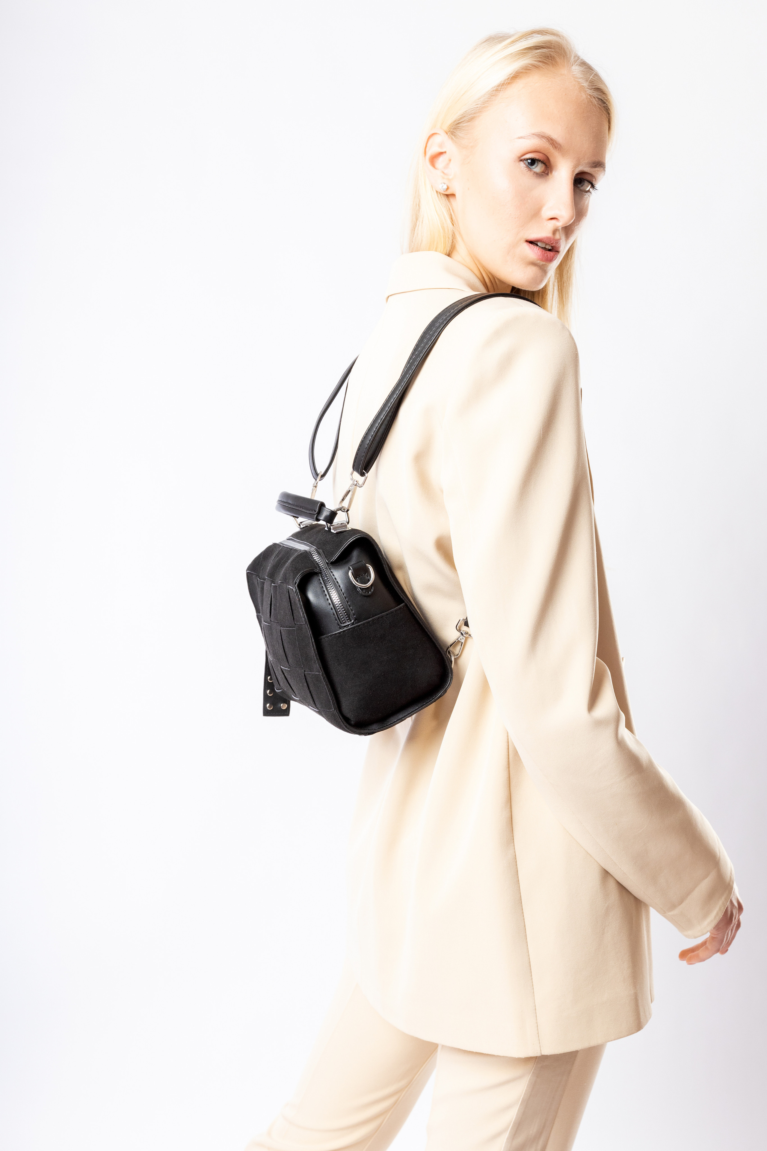 Модельная и предметрая съемка для маркетплейсов. Фотограф в Туле Крупский АнДРей. Фотостудия «КАДР71» в Туле