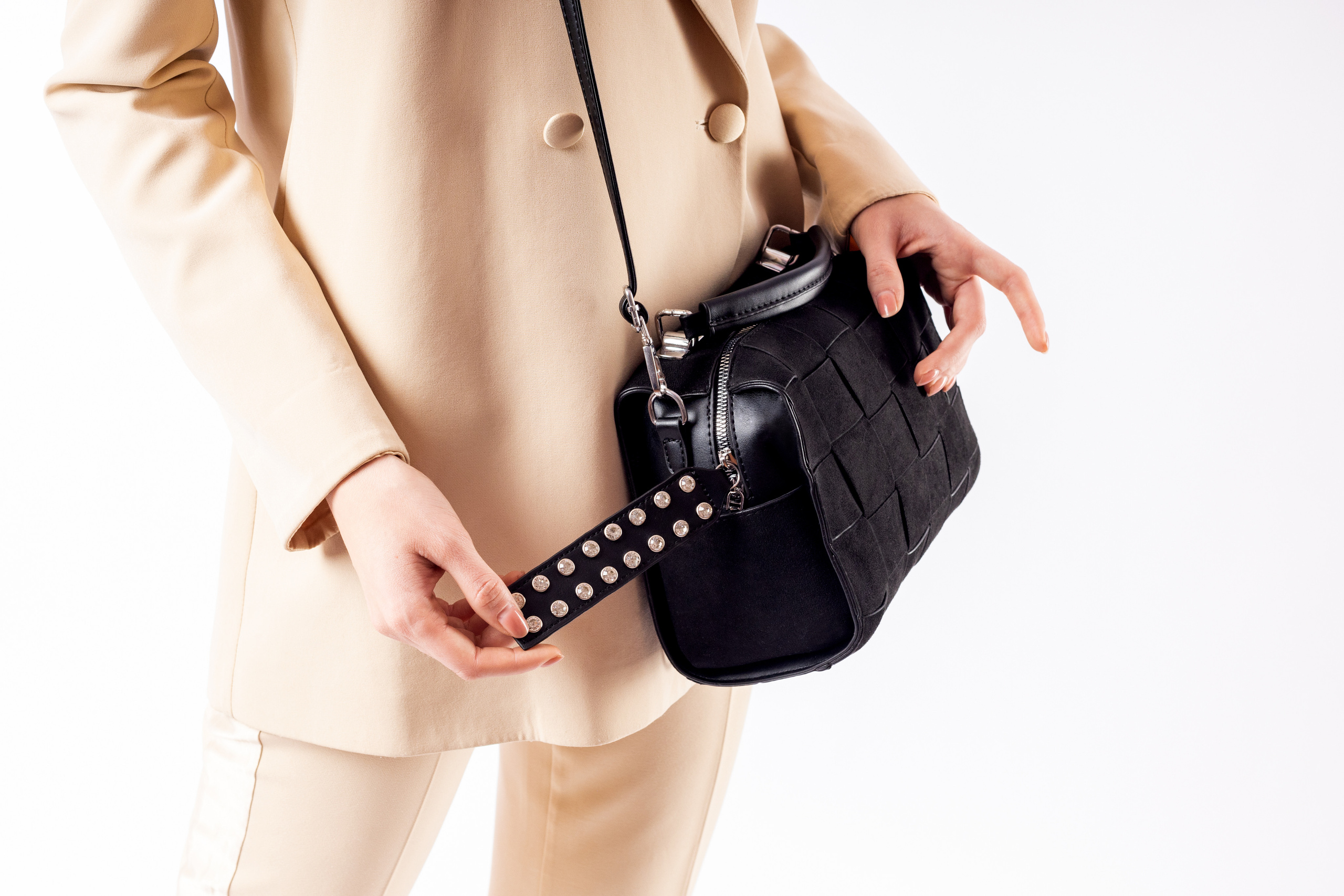 Модельная и предметрая съемка для маркетплейсов. Фотограф в Туле Крупский АнДРей. Фотостудия «КАДР71» в Туле