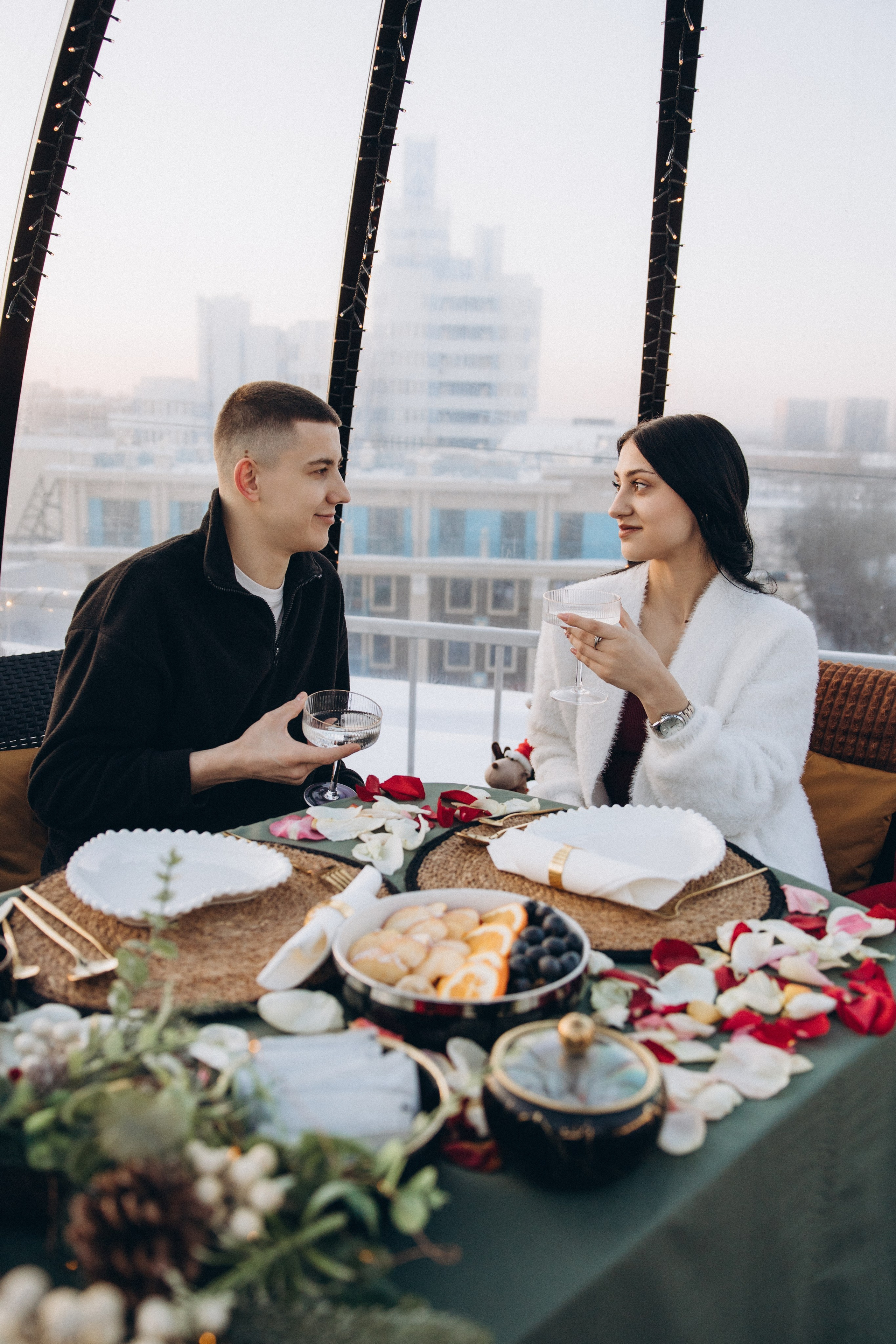 Свидание на крыше. Свадебный, семейный фотограф в Иркутске Светлана Макаричева