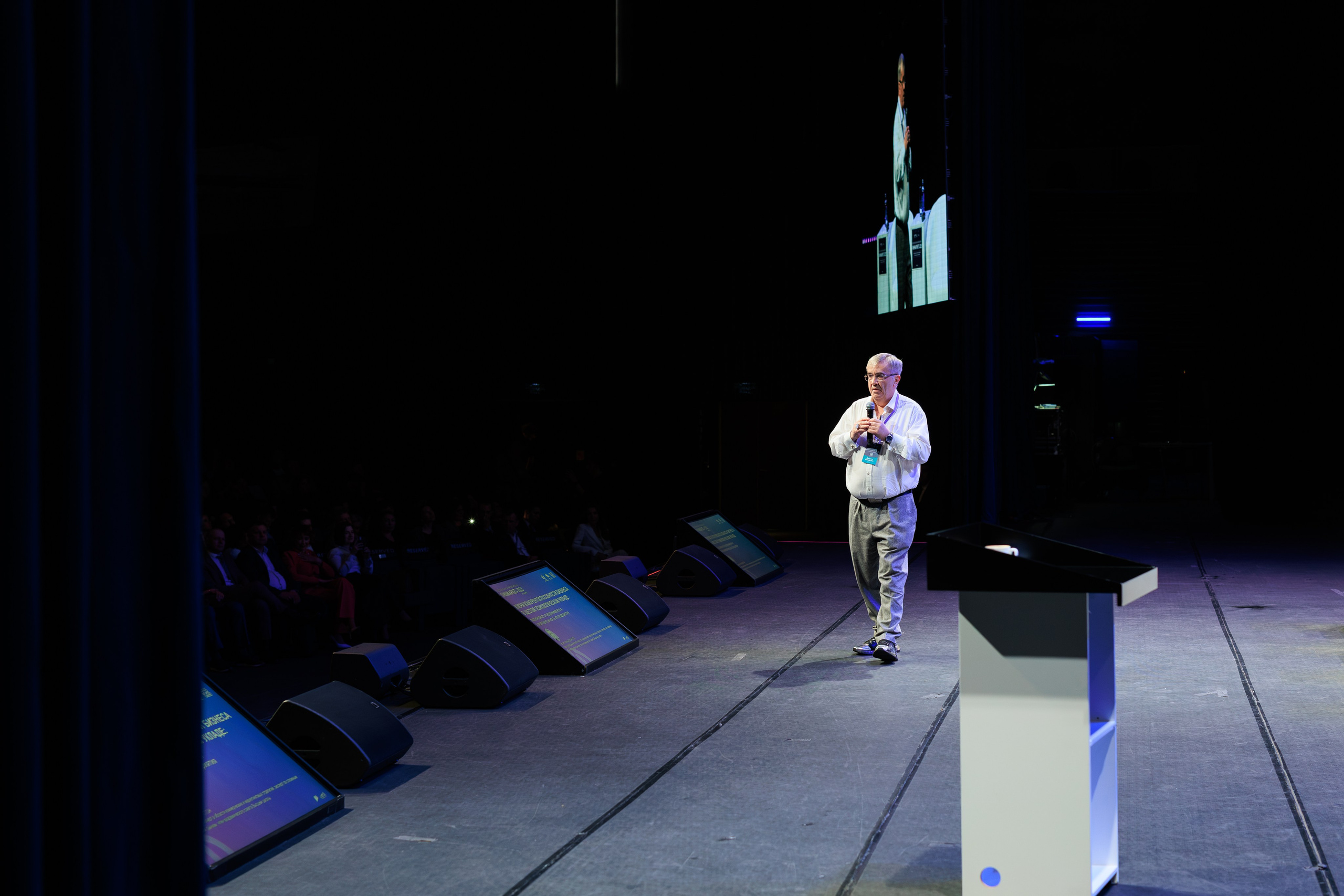 Финмакет ЭКСПО. Контент для бизнеса в Екатеринбурге Полдень Медиа