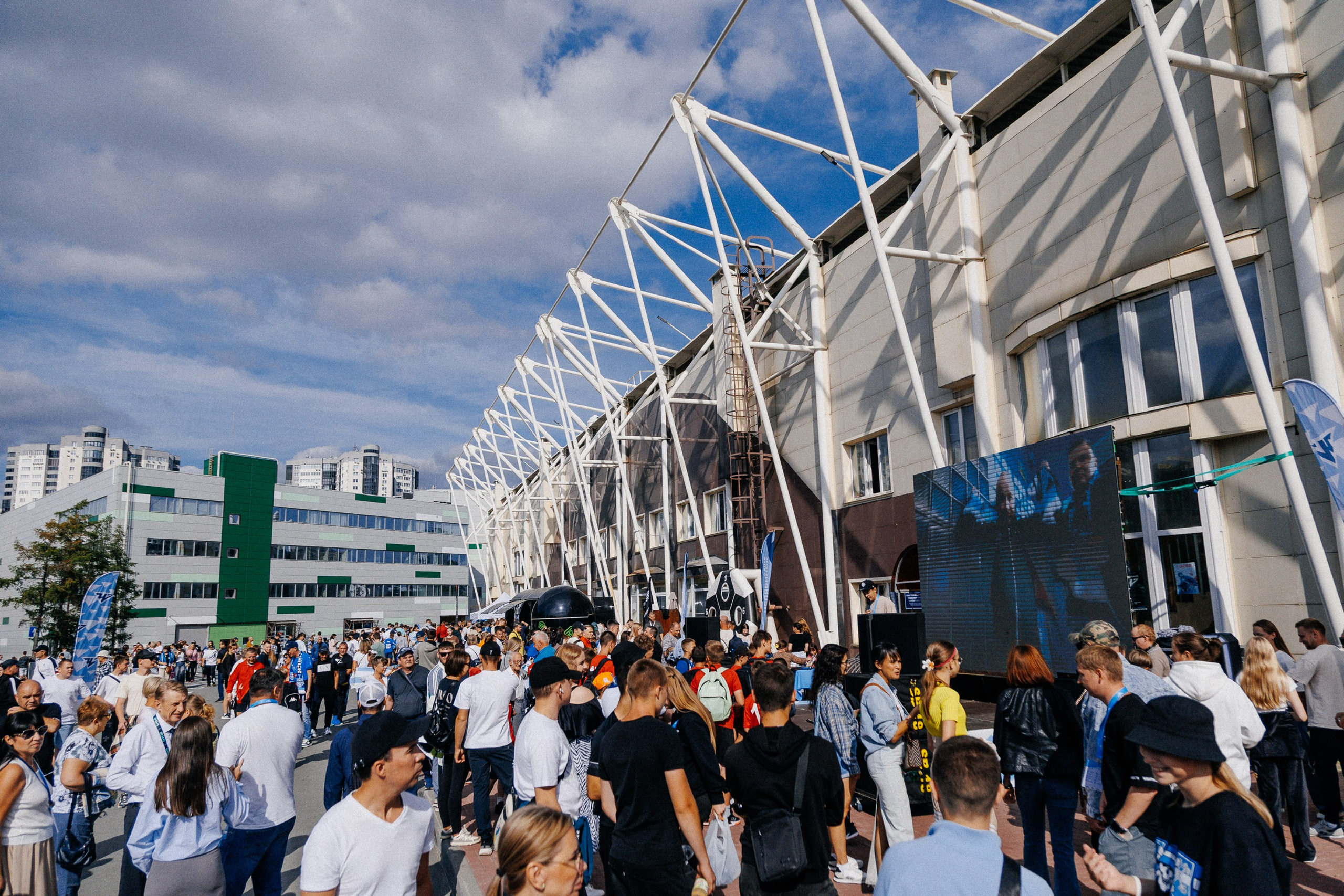 ФК ЧЕЛЯБИНСК Х ФК ВОЛГА. Репортажный фотограф Макс Брагин