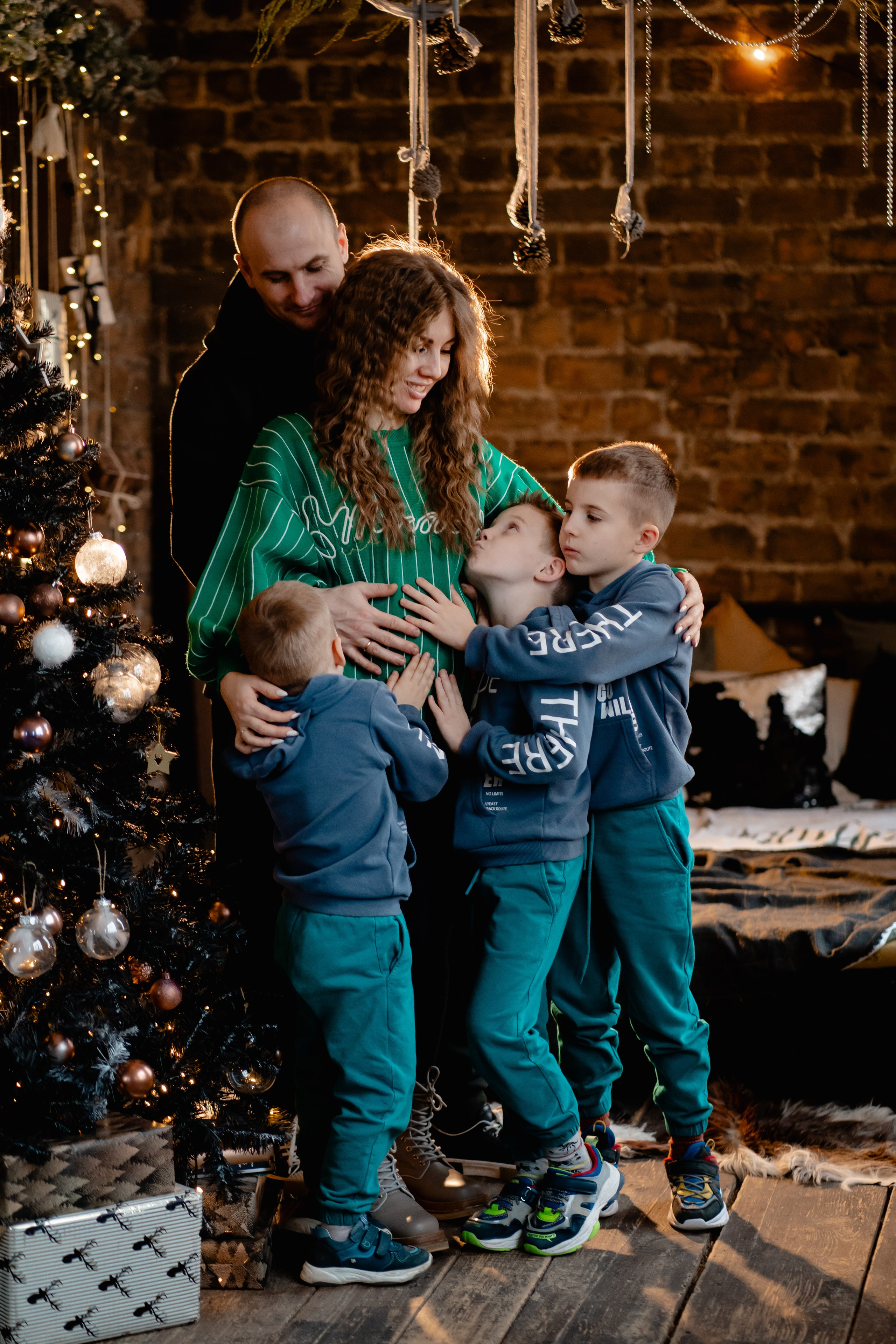 Валентина и Константин с детьми. Главная