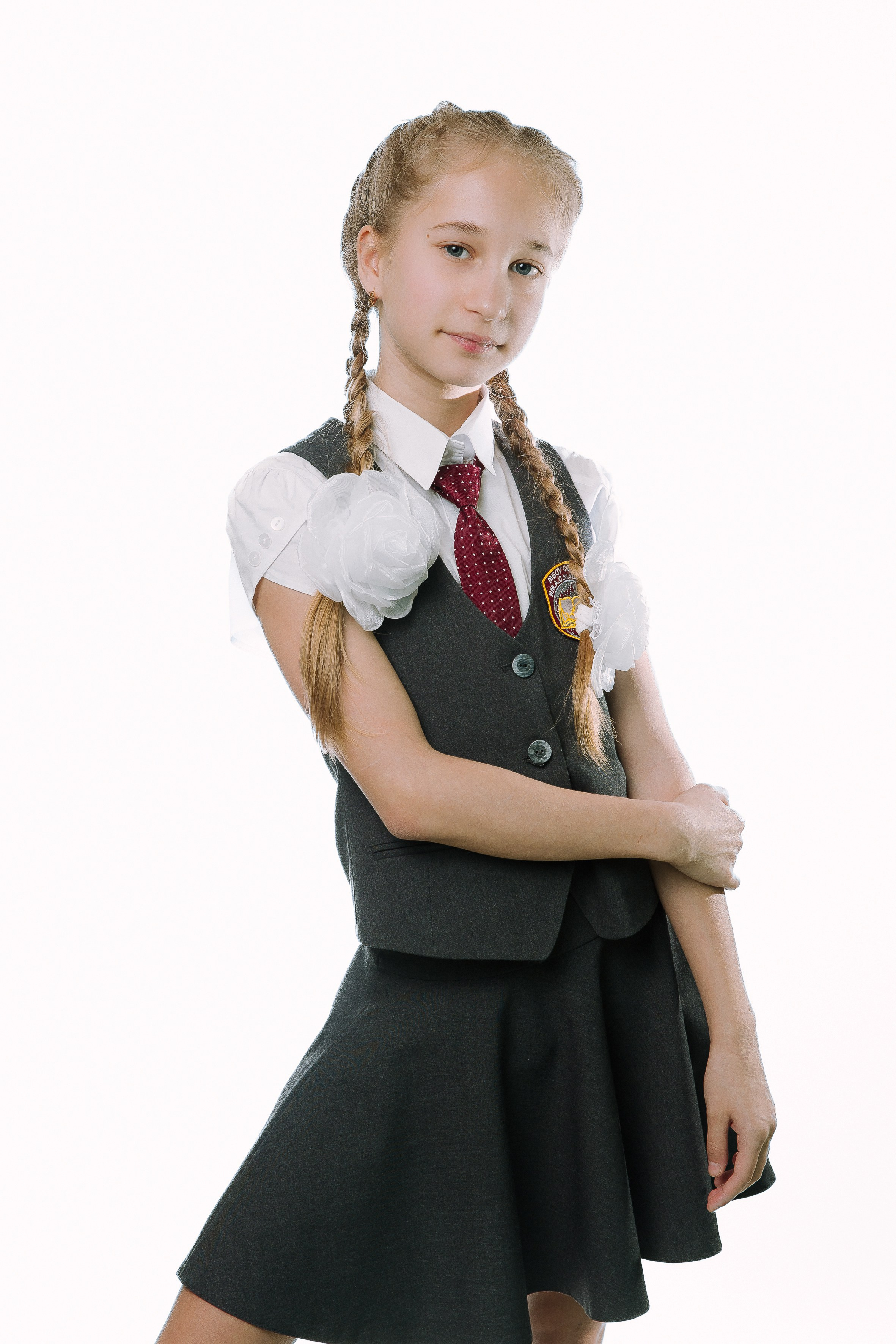 Портрет на светлом фоне- начальная школа. Выпускные альбомы Натальи Бутко: Новороссийск, Анапа, Геленджик