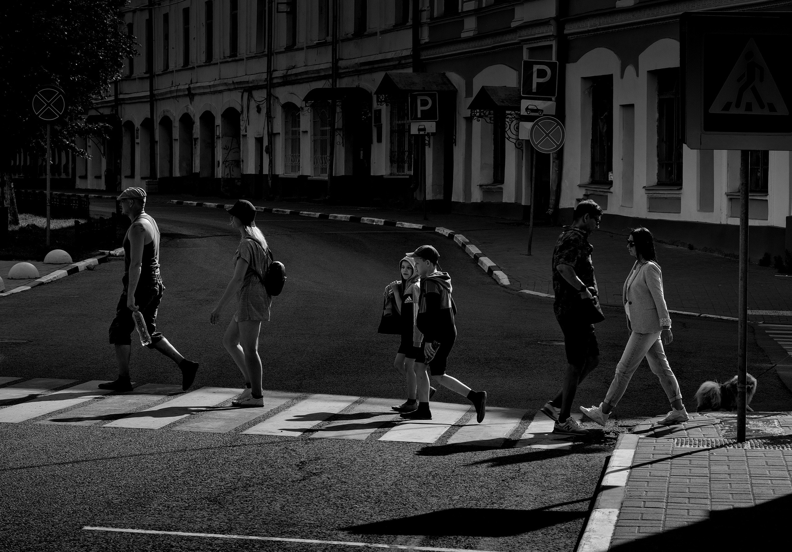 Фотографии сделанные на улицах городов. Профессиональный фотограф Игорь Пискарев в Москве. Студийная и выездная съёмка. Портретная и предметная съёмка. Авторская фотография