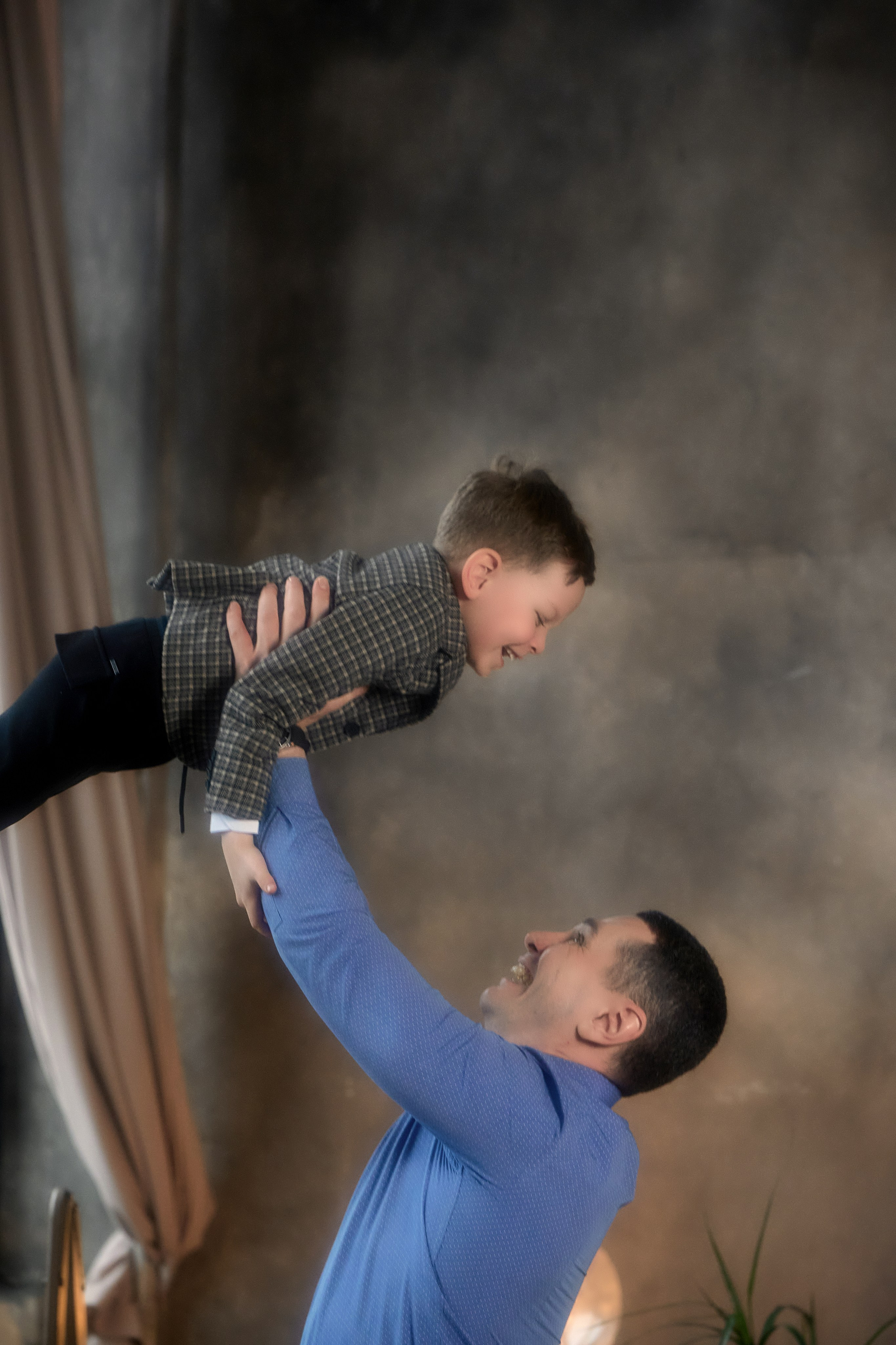 Семейная новогодняя фотосессия. Мартазова Екатерина фотограф. Екатеринбург