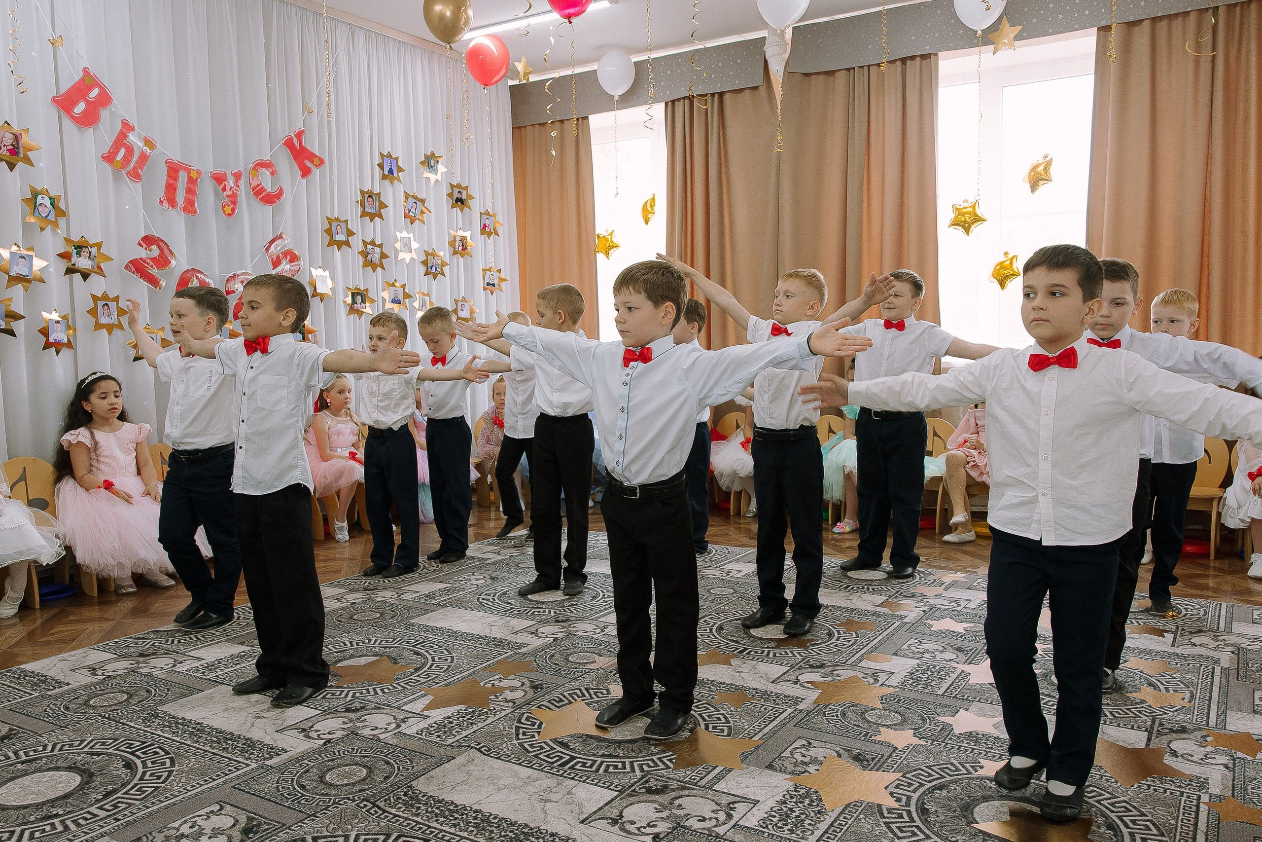 Выпускной в ДС 26. Выпускные альбомы Натальи Бутко: Новороссийск, Анапа, Геленджик