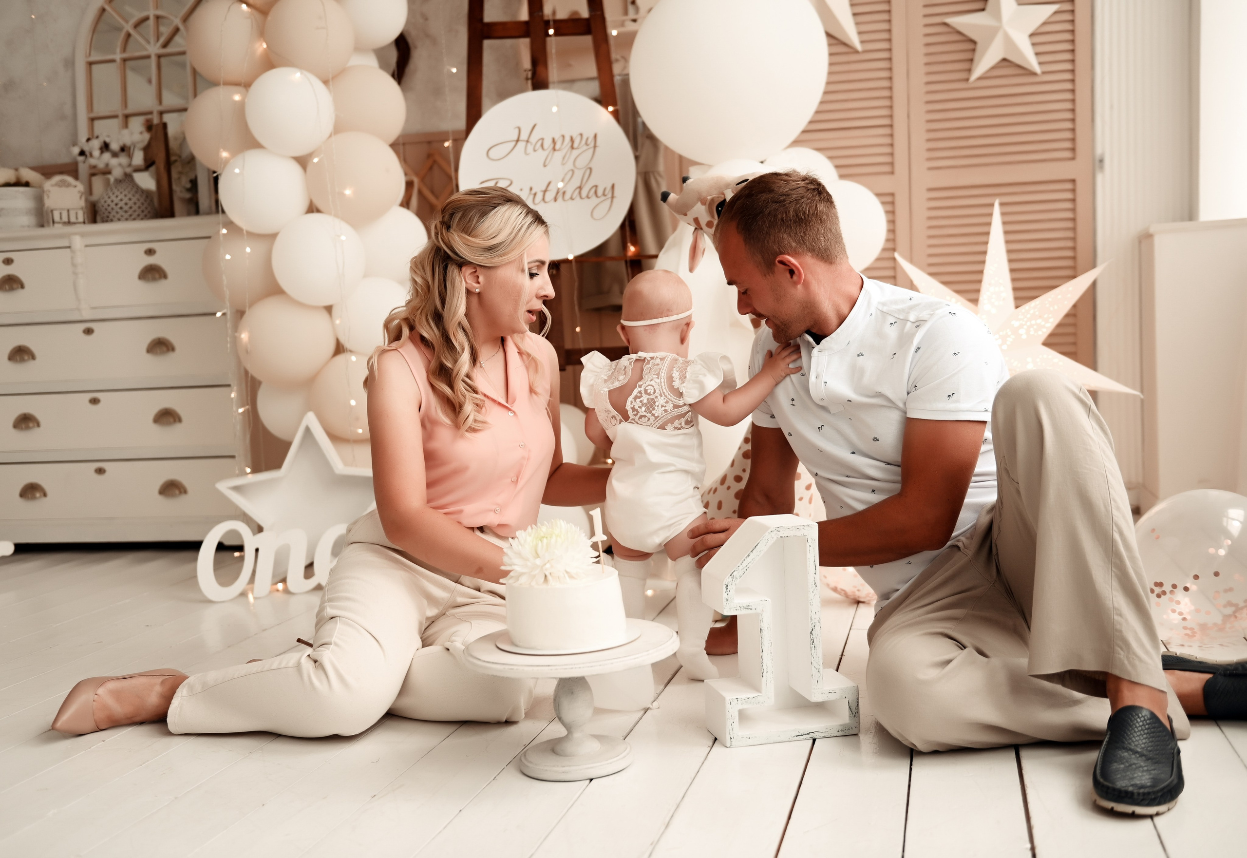 Студийные семейные, детские, индивидуальные фотосессии. Свадебный, семейный, детский, контент фотограф в Омске Максим Ильин