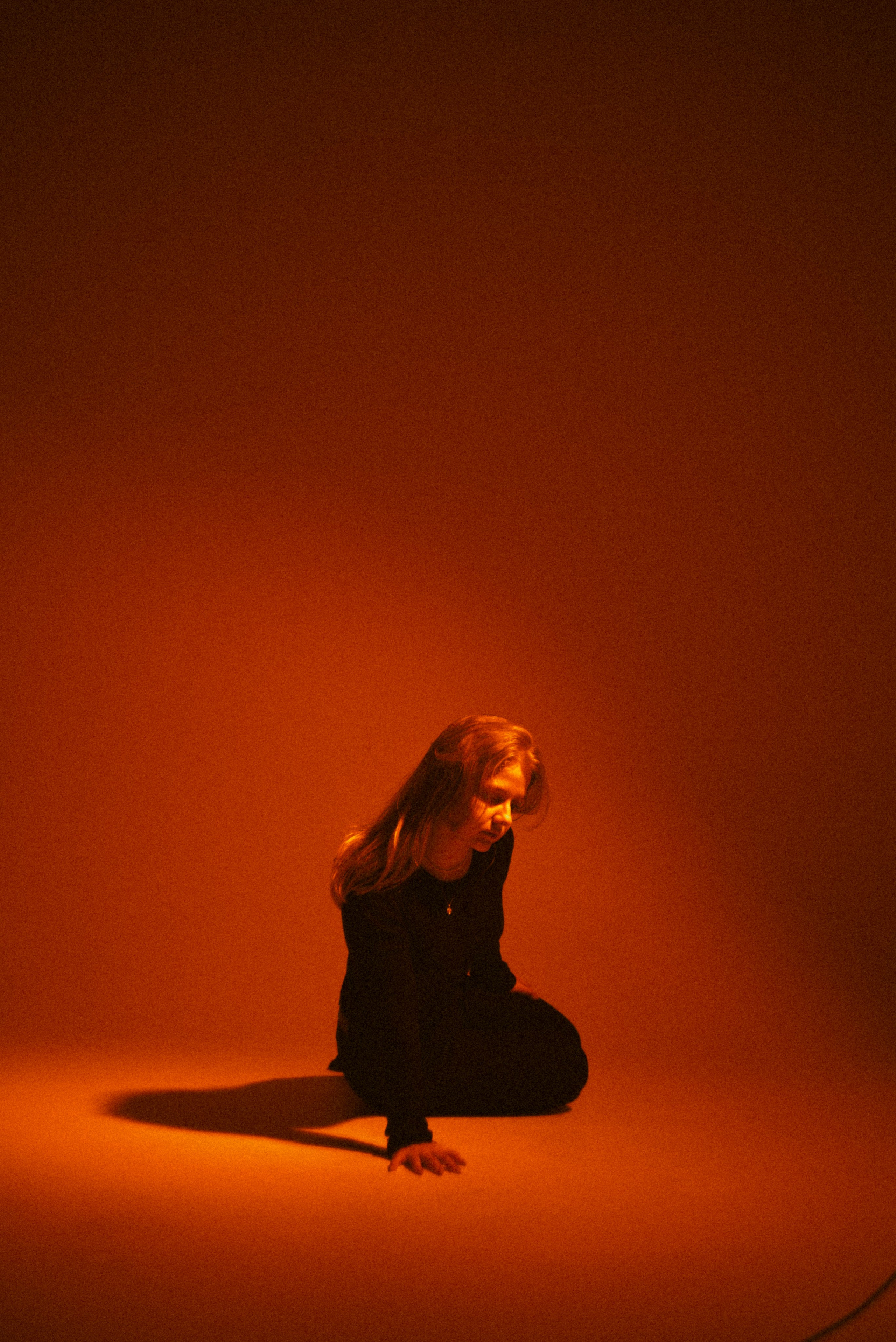 Minimalistic photoshoot in studio with colourful light. Katya Che | Photographer | Beograd