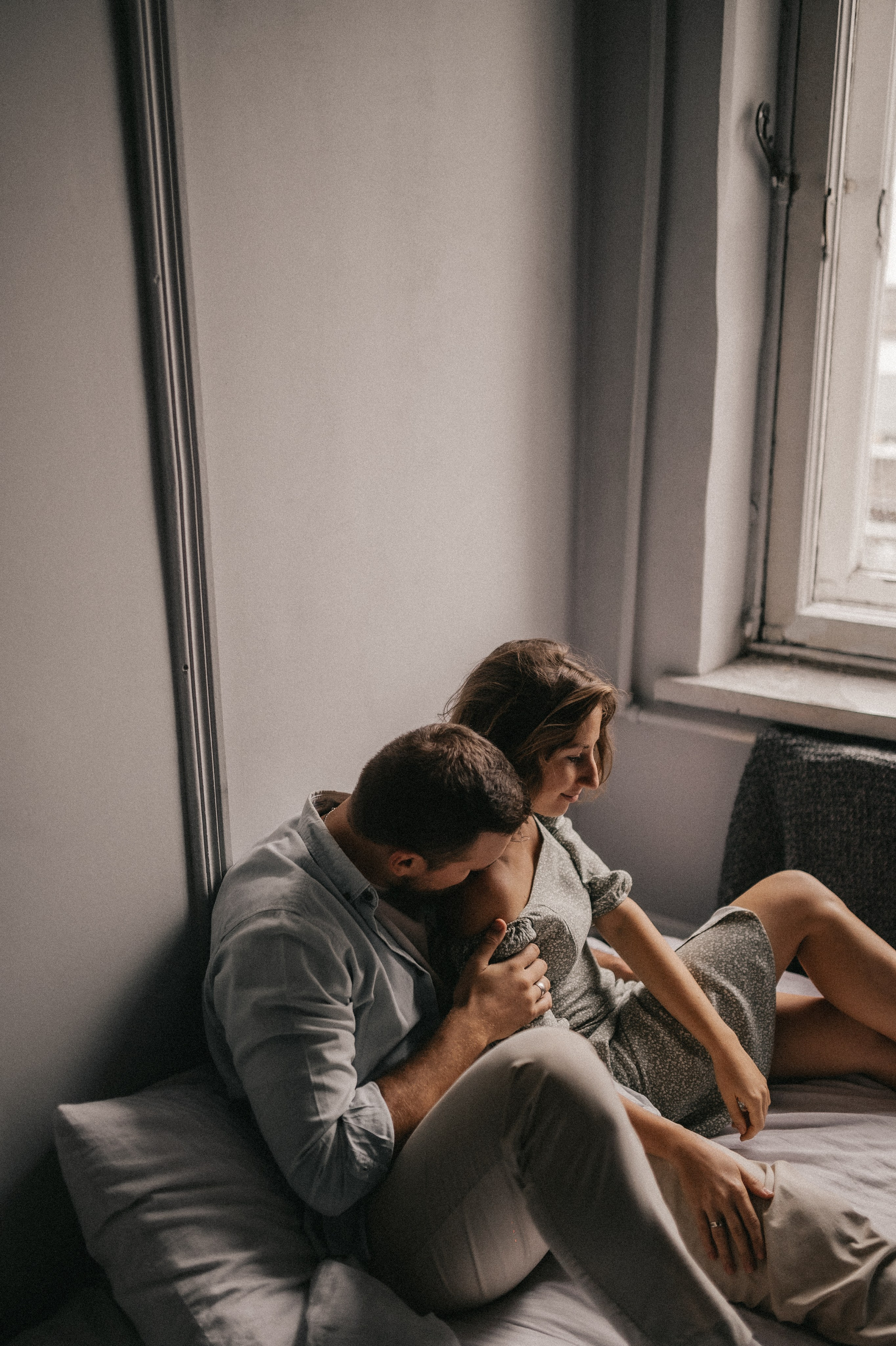 Лавстори в питерской студии. Семейный и свадебный lifestyle-фотограф в Москве Мария Петрова