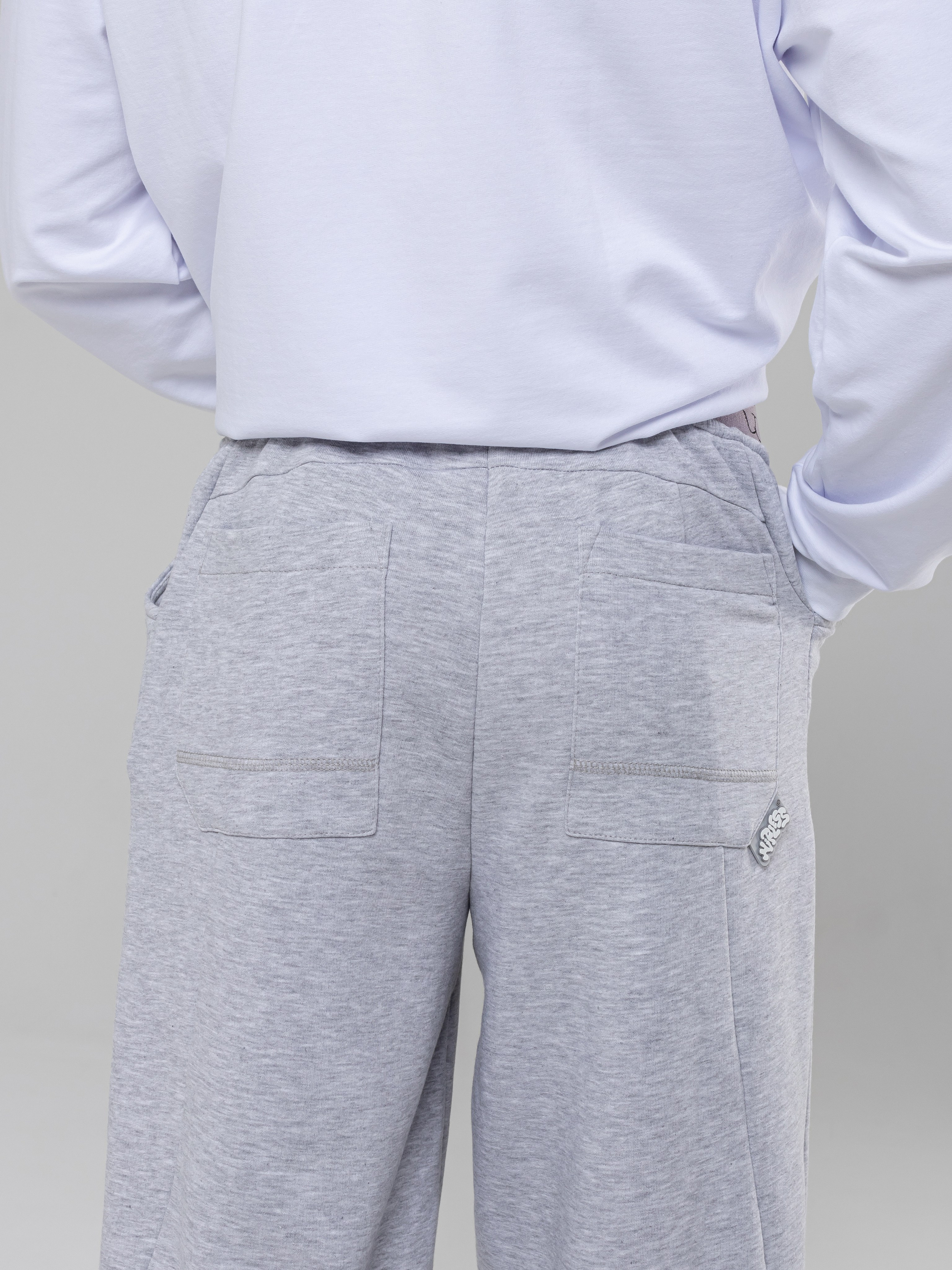 Худи и штаны. Фотограф в Краснодаре Арина Кудряшова