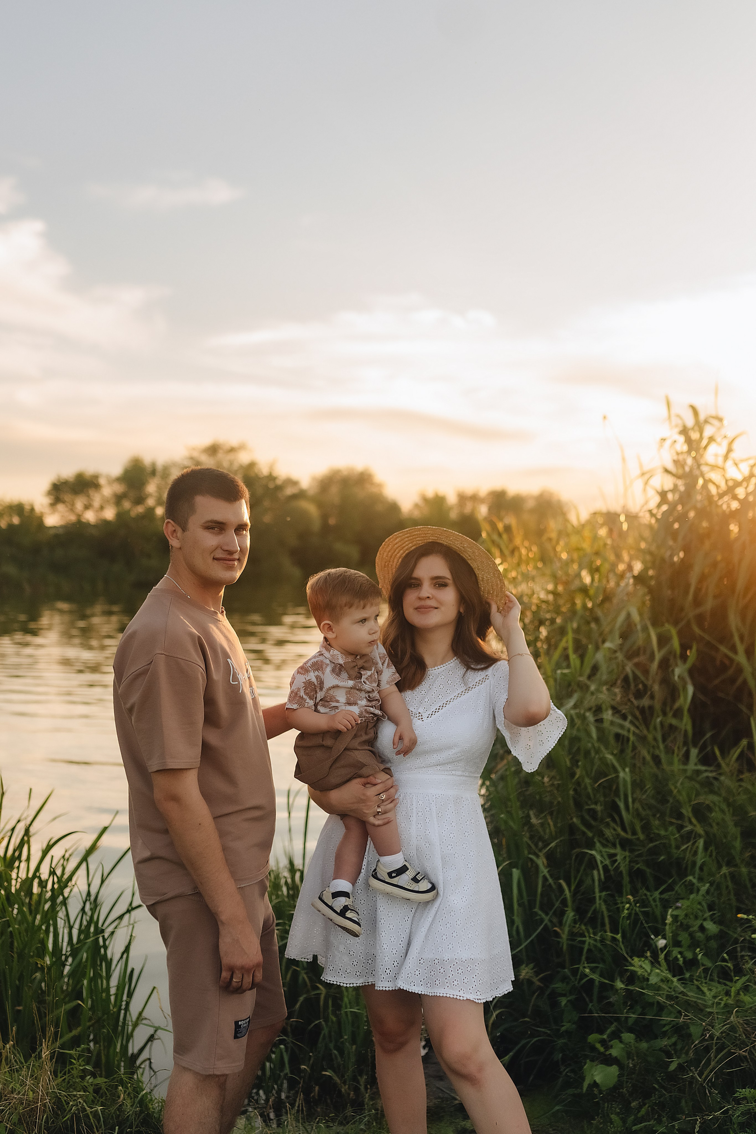 Светлана, Сергей и Женя | Семейная съемка на закате. Фотограф Карина Шмулёва. Воронеж и область