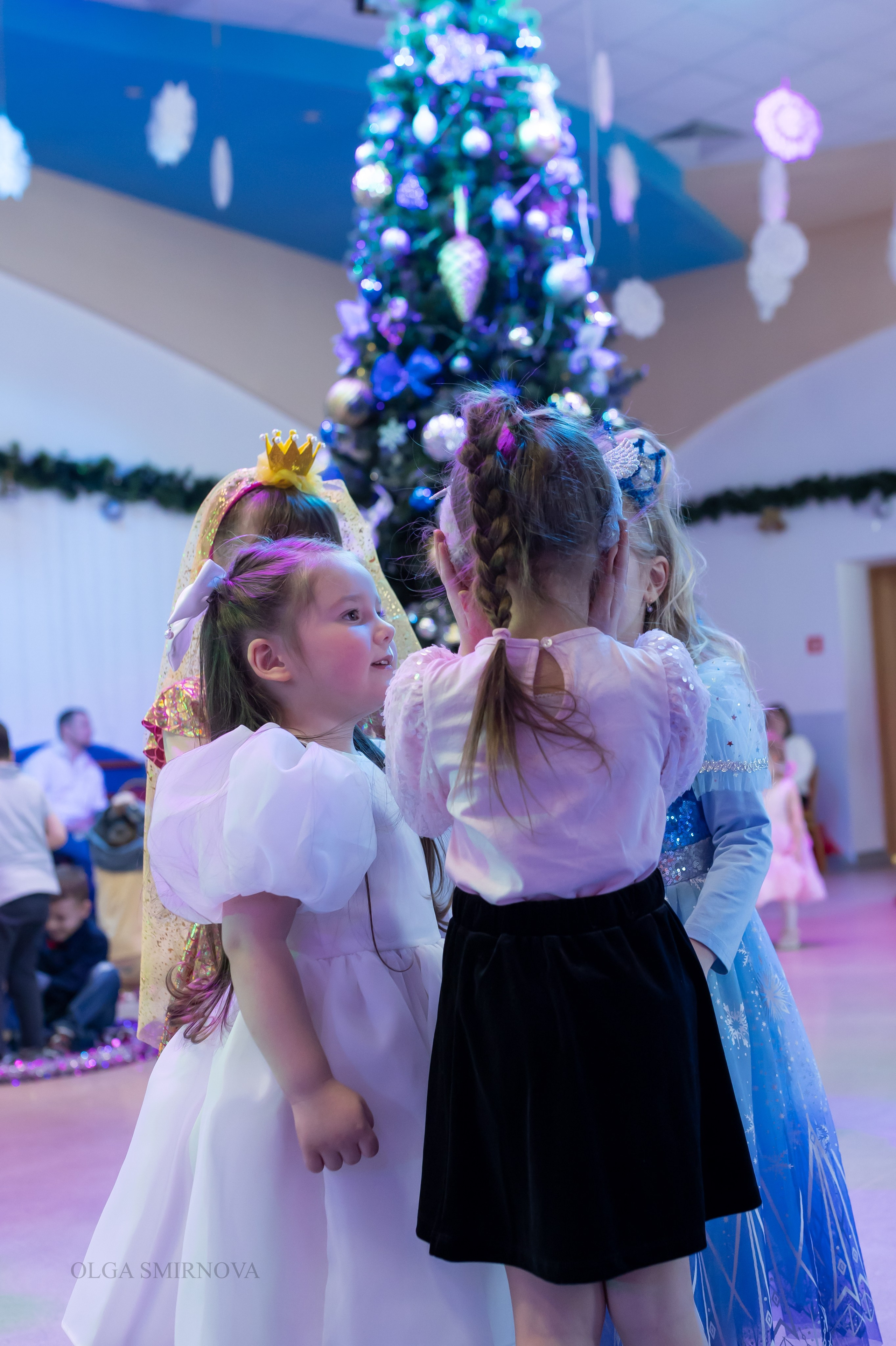 Утренник в ДОФ 04.01.25. Ольга Смирнова юрист, фотограф