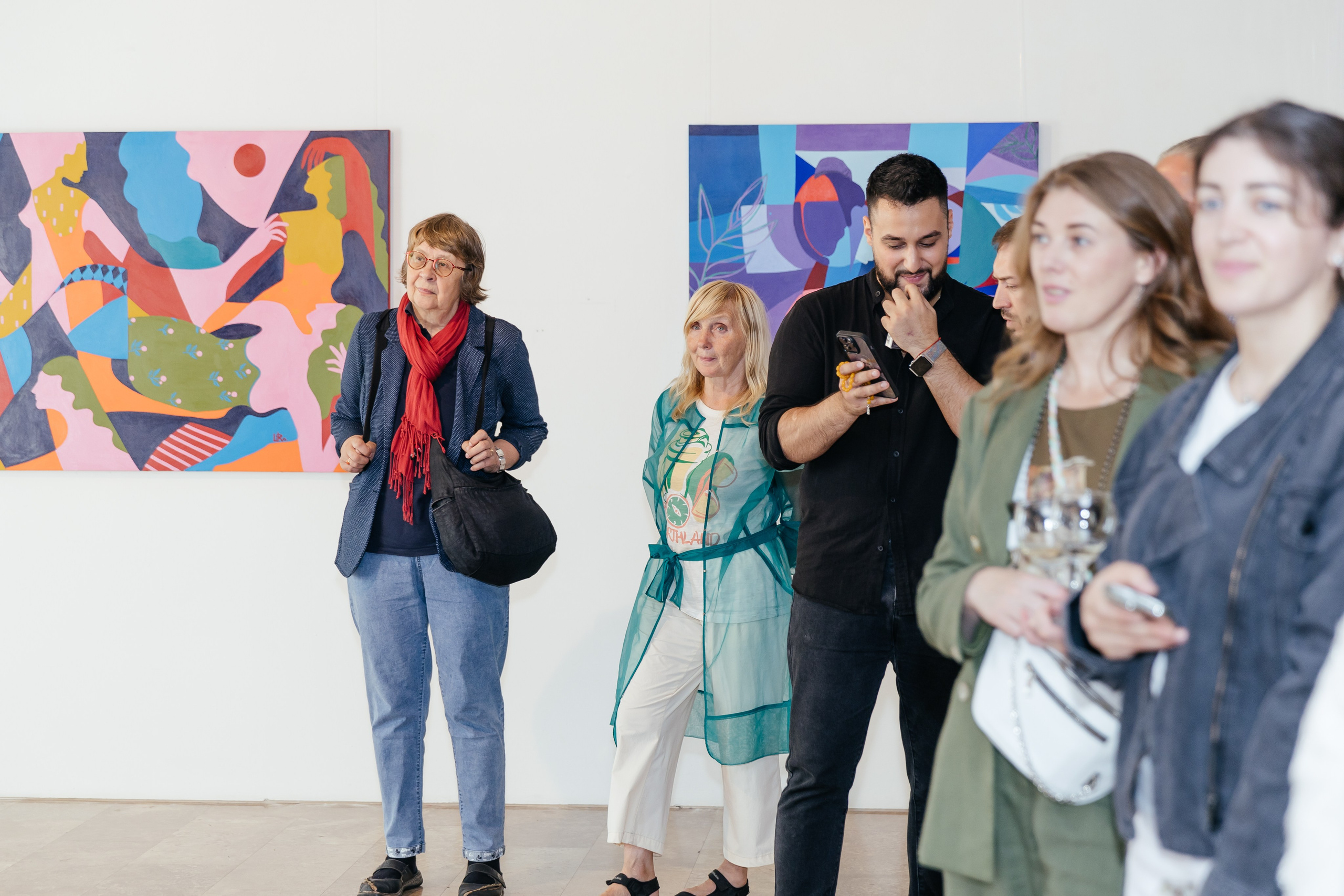 Выставка Лиры Алборовой «Цвет — это я». Свадебный и репортажный фотограф в Санкт-Петербурге Николай Голованов