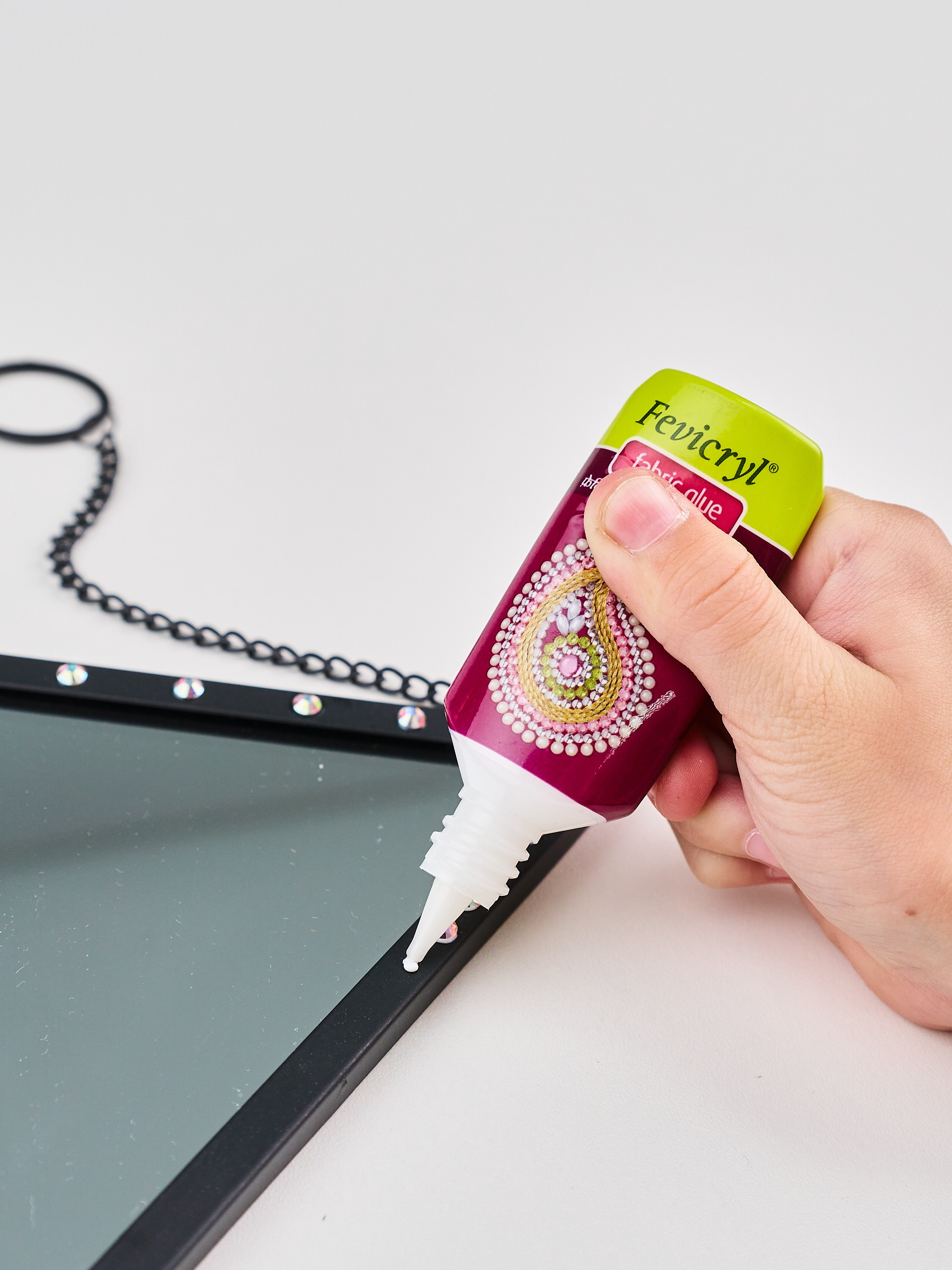 Фото и видео для маркетплейсов — универсальный клей