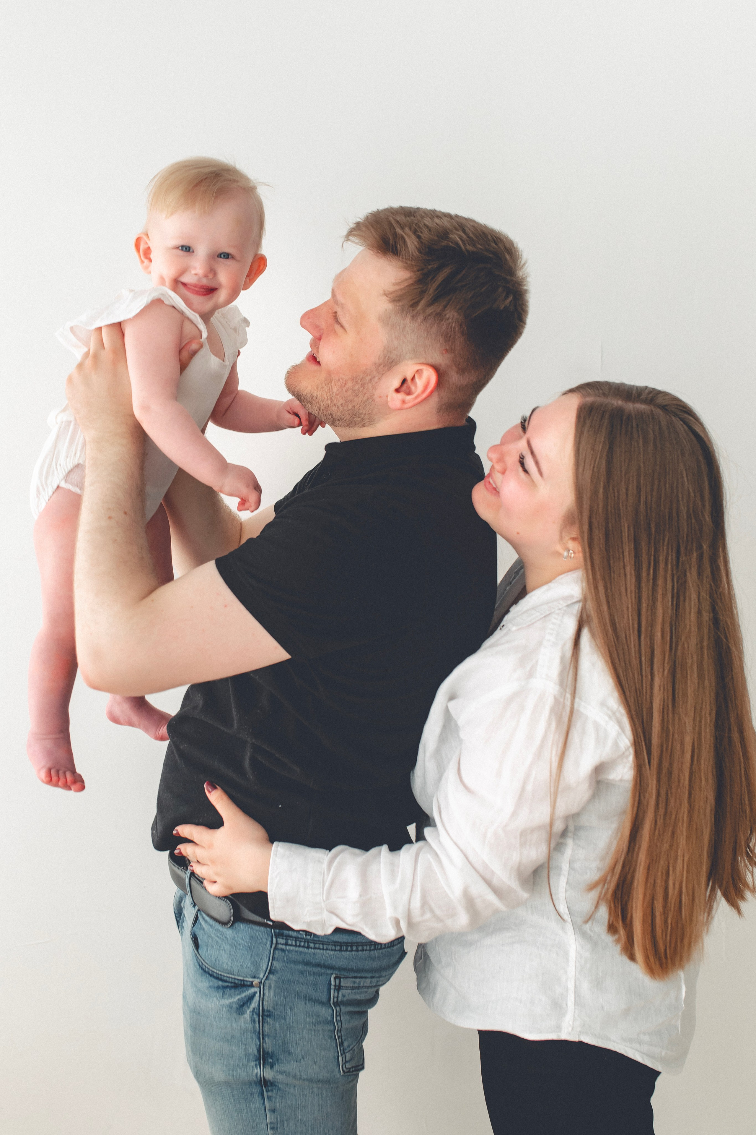 Семейная фотосессия на годик. Семейный и детский фотограф в Самара Егорова Ирина