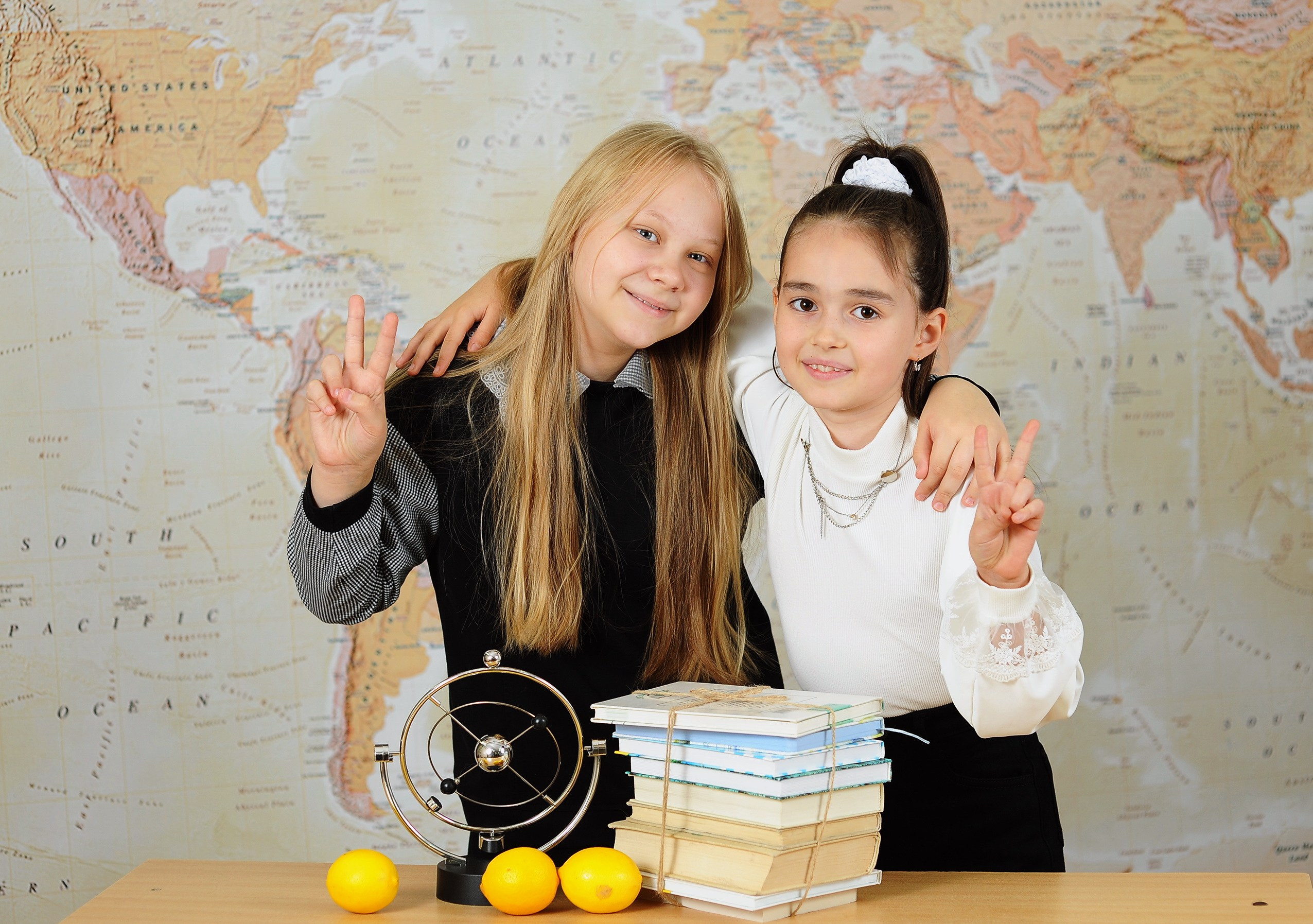 4 класс для альбома. Детский портрет