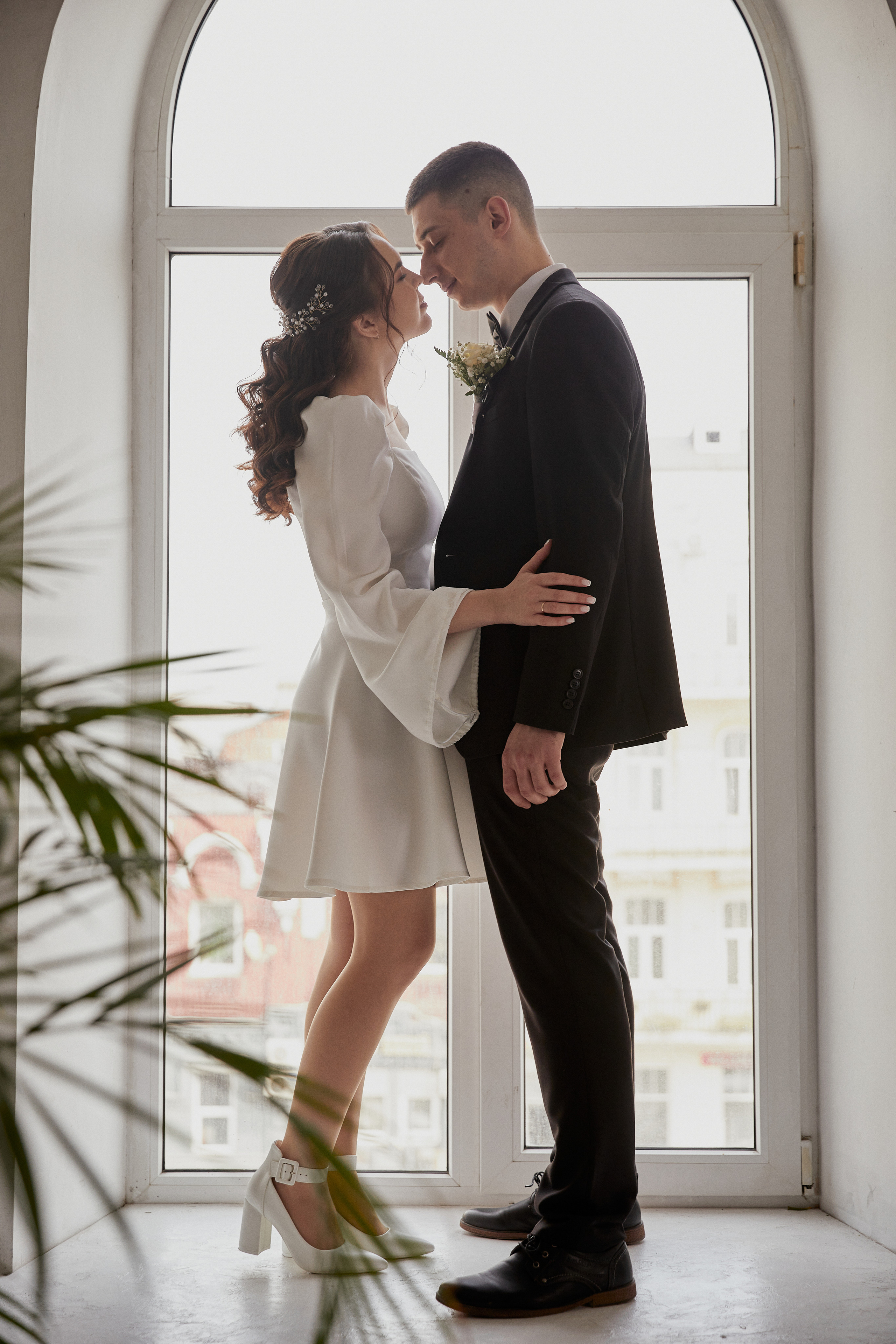 Свадебная фотосессия на у ЗАГСа в Ростове. Фотосессии в Ростове-на-Дону. Мария Роскошная