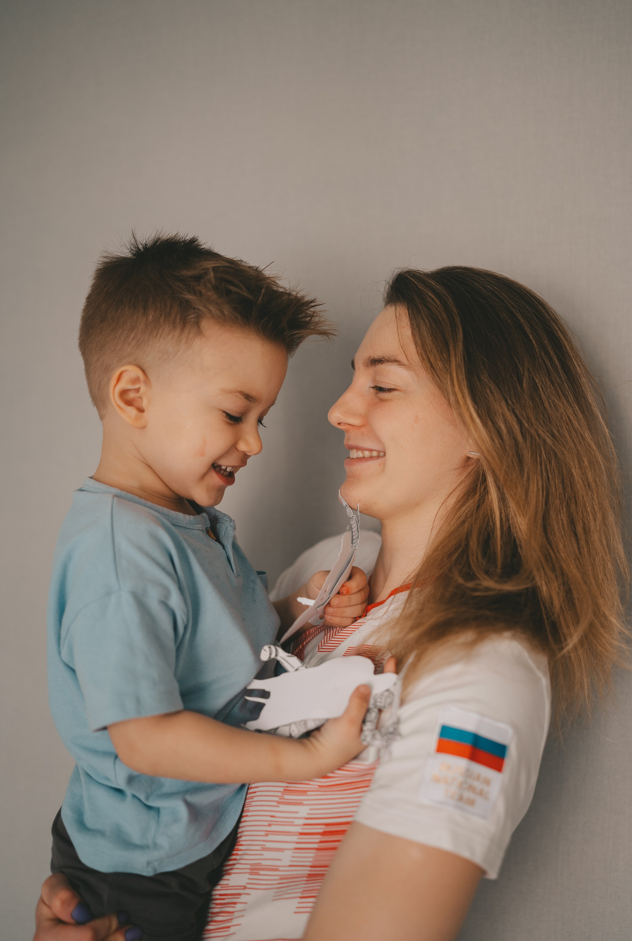 Домашняя семейная съемка: мама и сын. Фотограф Екатерина Канчалаба