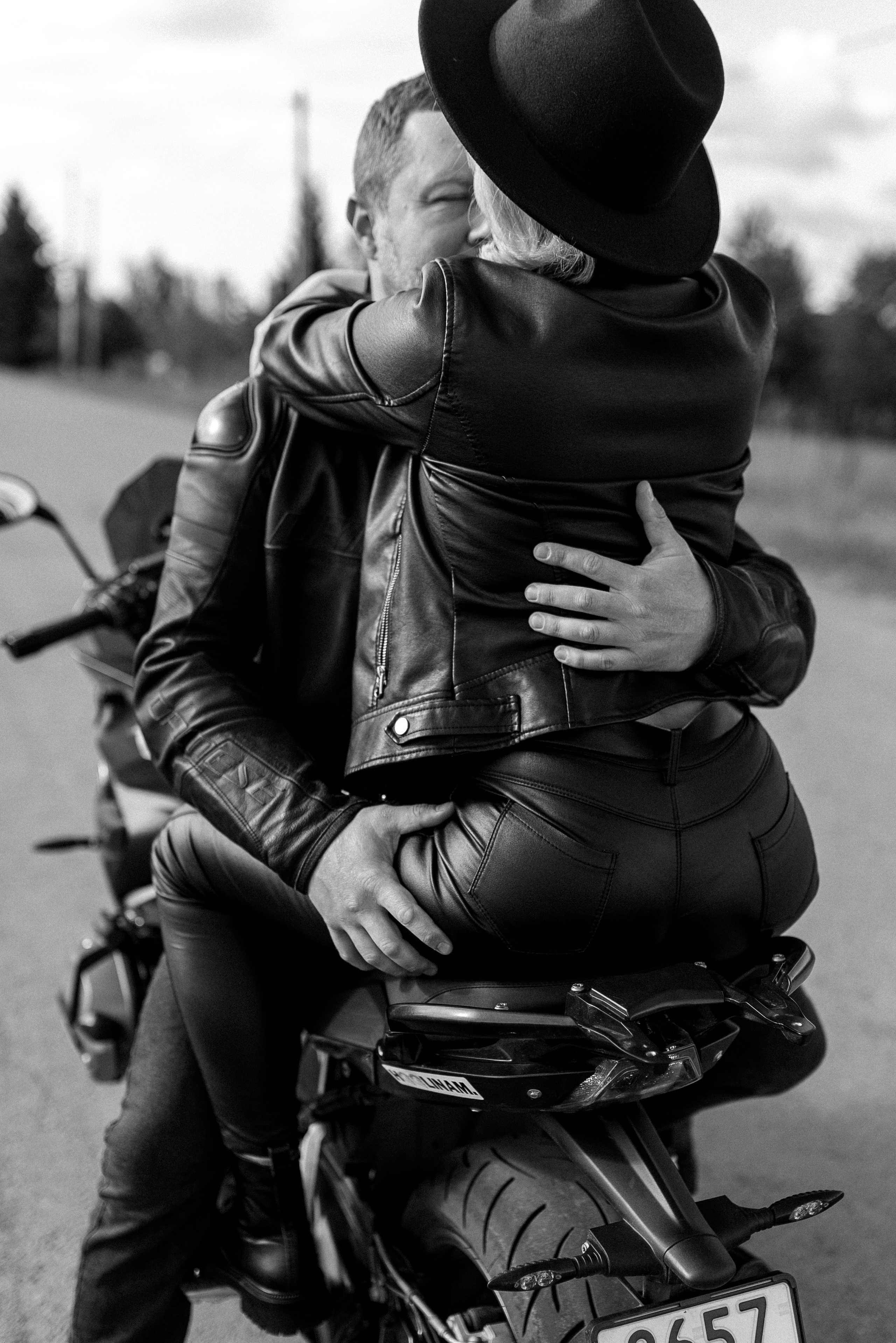 Марина и Женя. Мотоцикл. Lovestory. Семейный фотограф в Москве Екатерина Север