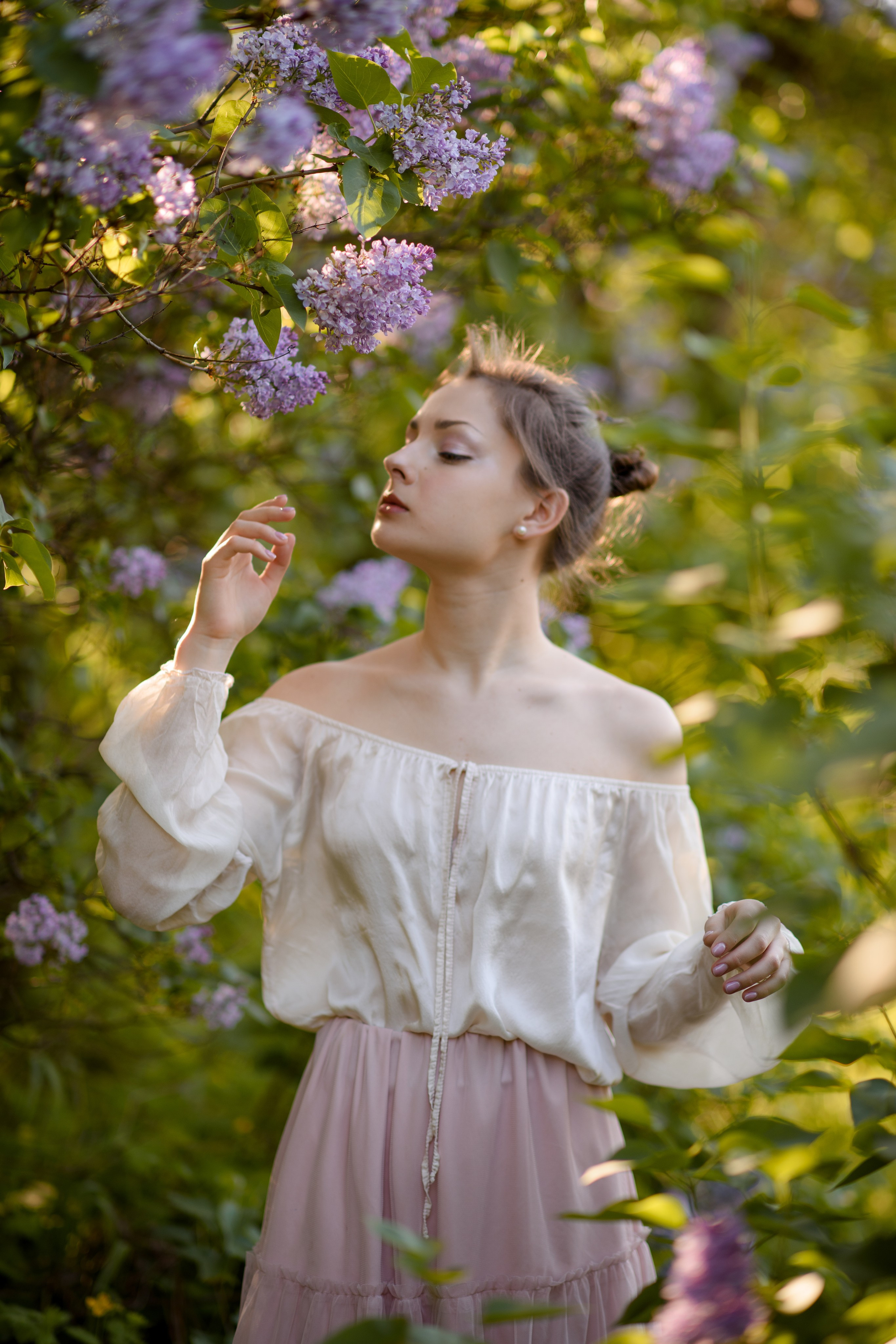 Фотосессия в сиреневом саду. Главная