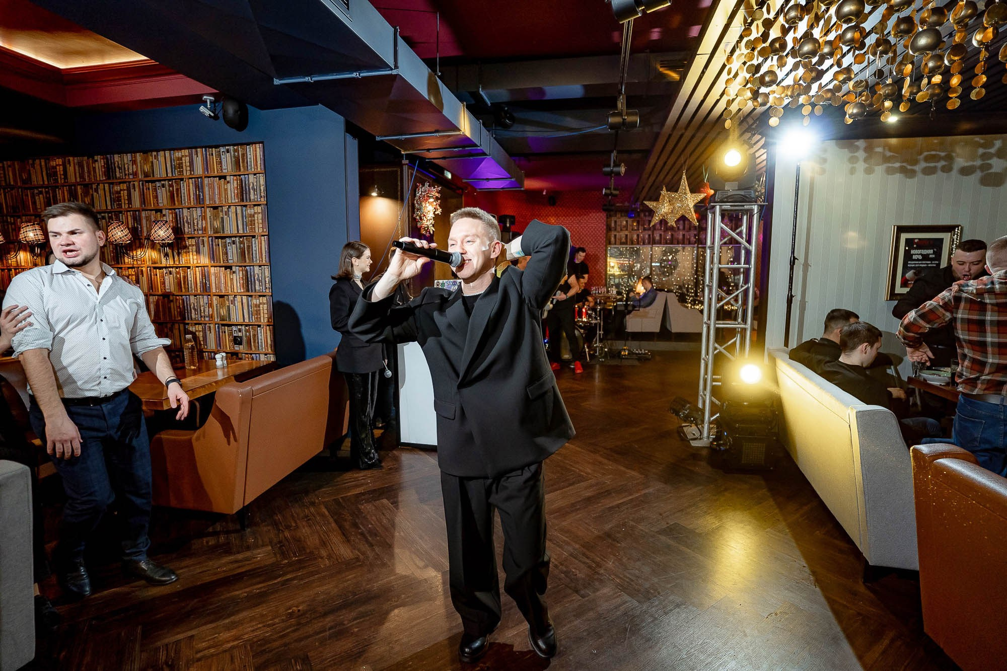 Новый год 2024 в Peoples. Сергей Кошкин. Репортажная и ивент-фотография в Сургуте