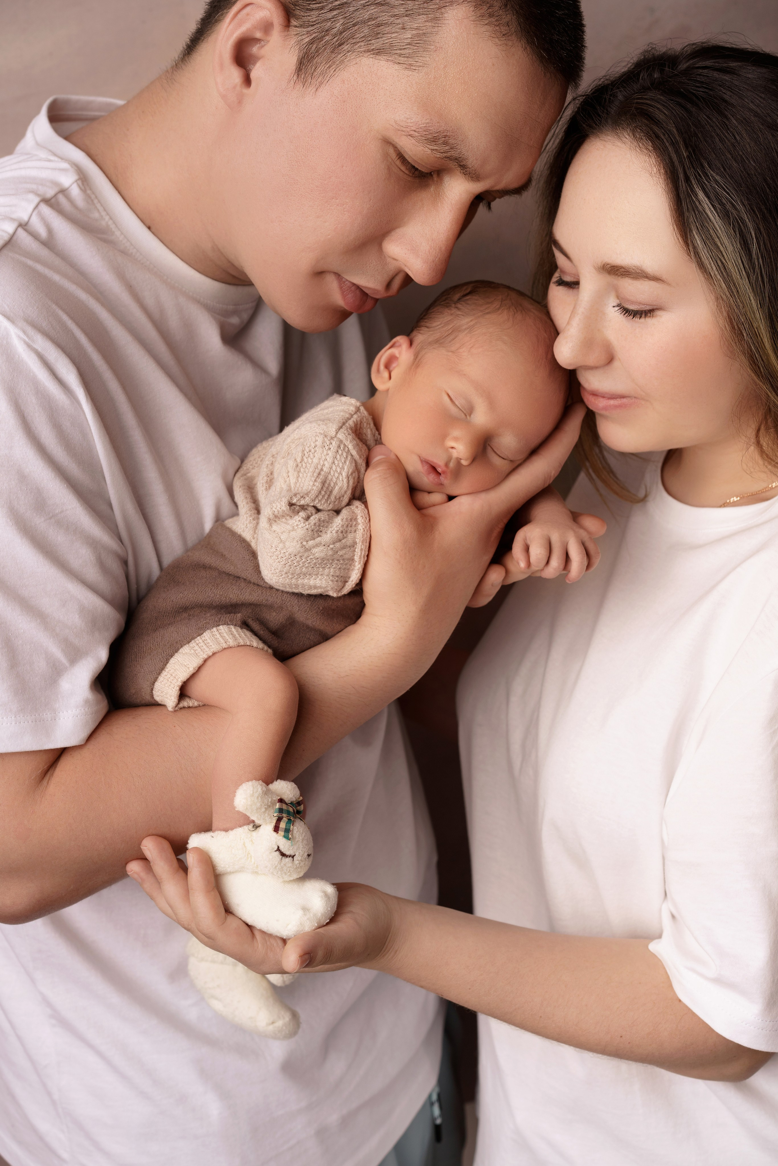 Семейные фотосессии с новорожденными | Трогательные кадры малышей и их близких в Москве и МО. Фотосессия новорожденных в Москве и Московской области | Профессиональный фотограф newborn — Татьяна Иванова