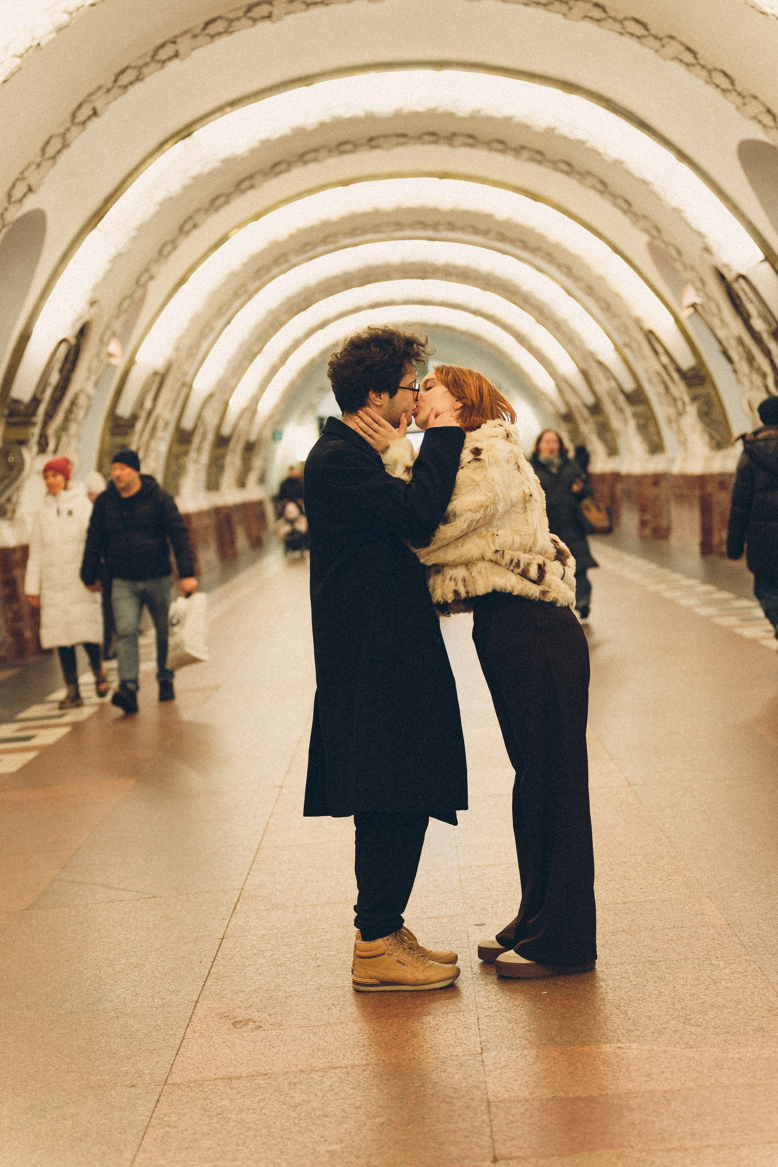 НОВОГОДНЯЯ ФОТОСЕСИИЯ ПАРЫ В МЕТРО ЛЮБОВЬ. Профессиональный фотограф, Санкт-Петербург — Виктория Богомолова