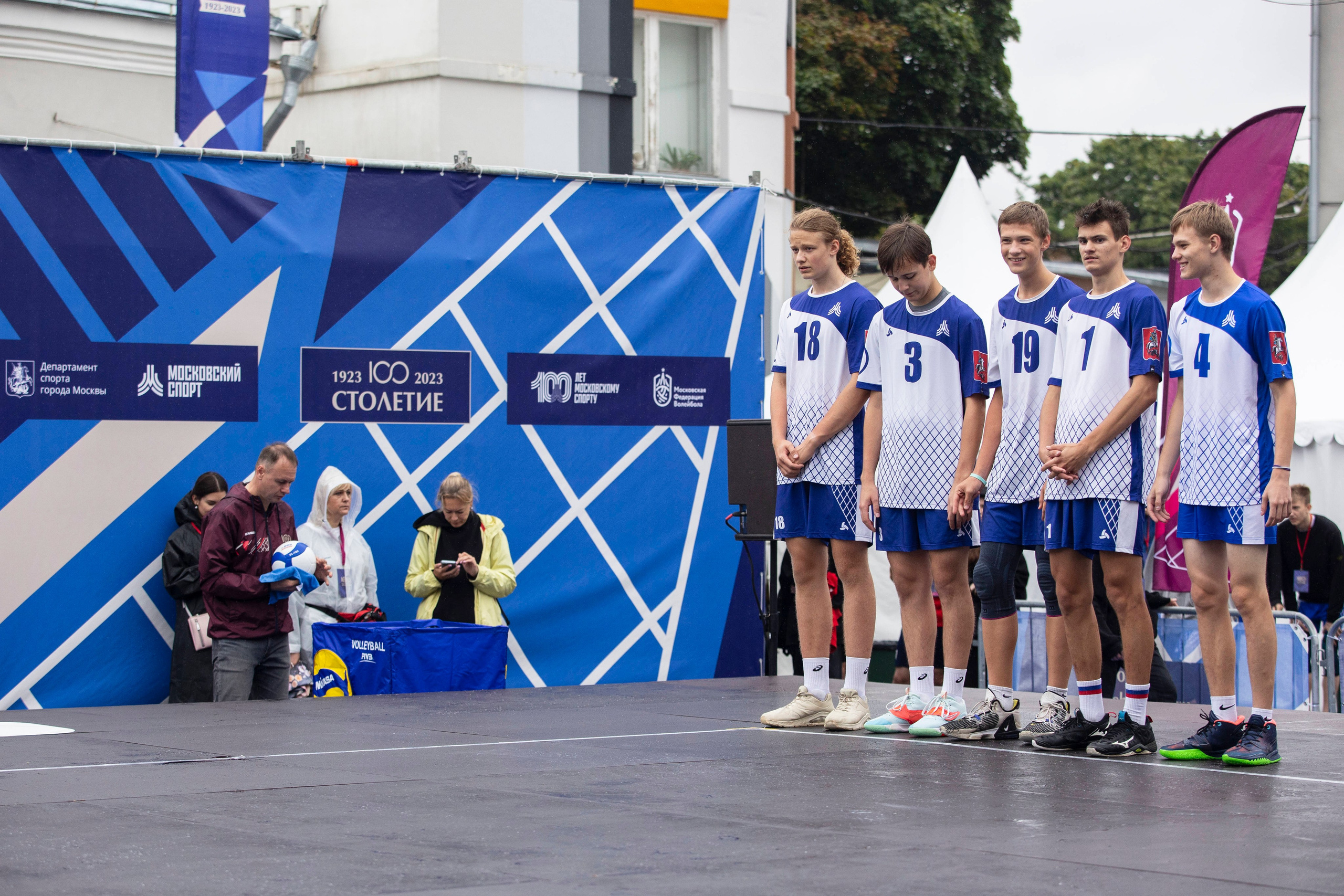 100 ЛЕТ ОТЕЧЕСТВЕННОМУ ВОЛЕЙБОЛУ. Фотограф Георгий Нигматулин