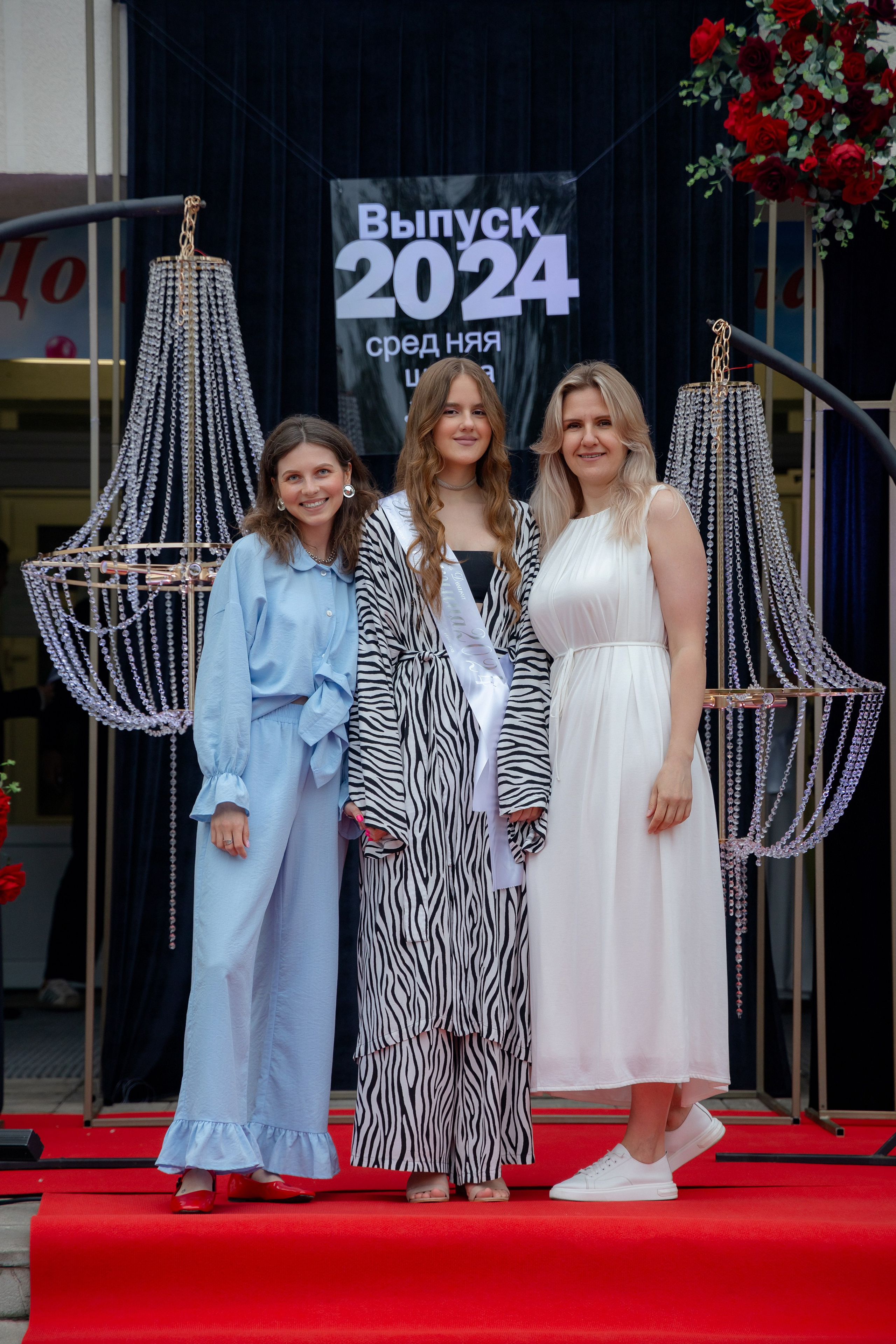 Школьный выпускной 2024 год в Соколе (Минск). Свадебный фотограф в Минске/Беларуси Сергей Спиридонов