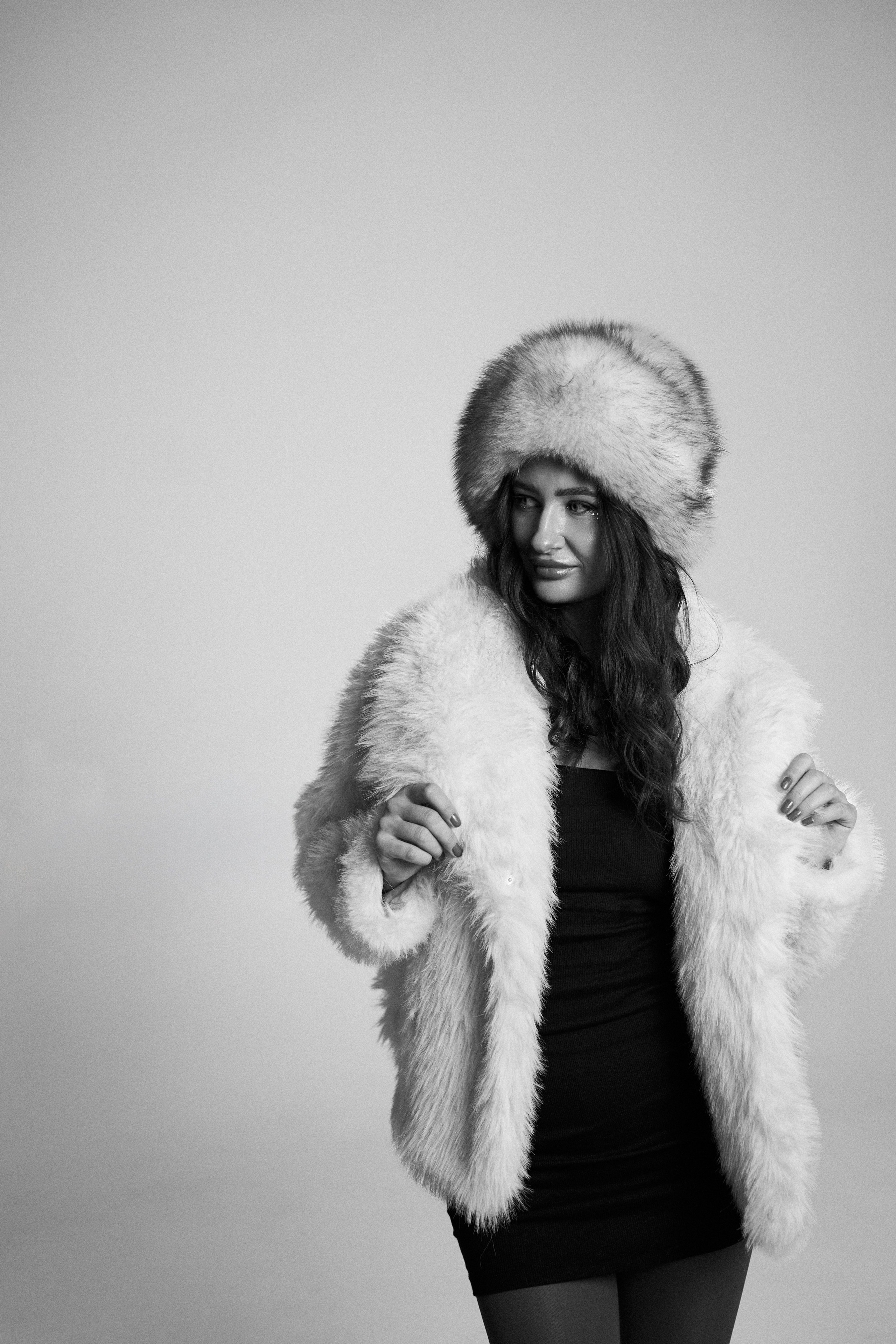 Юлия. Hmliber — фотограф и контент-креатор из Петербурга